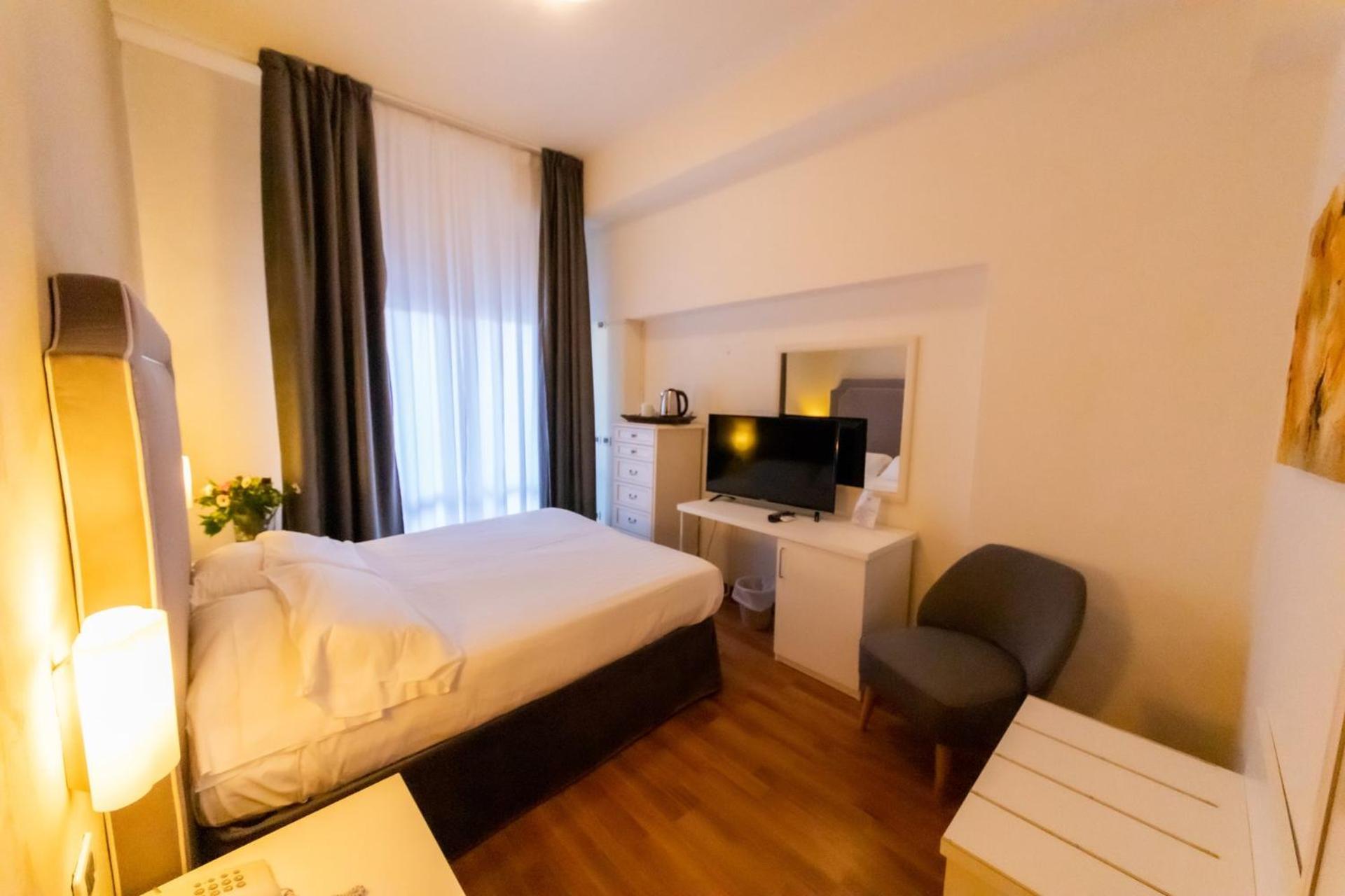 Deluxe Triple Room,1218316849:JPEG