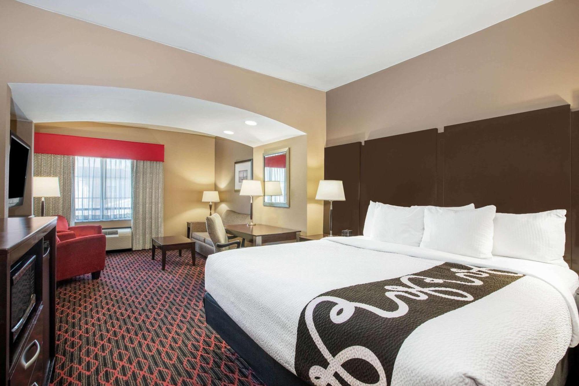 Executive Room 1 King Bed