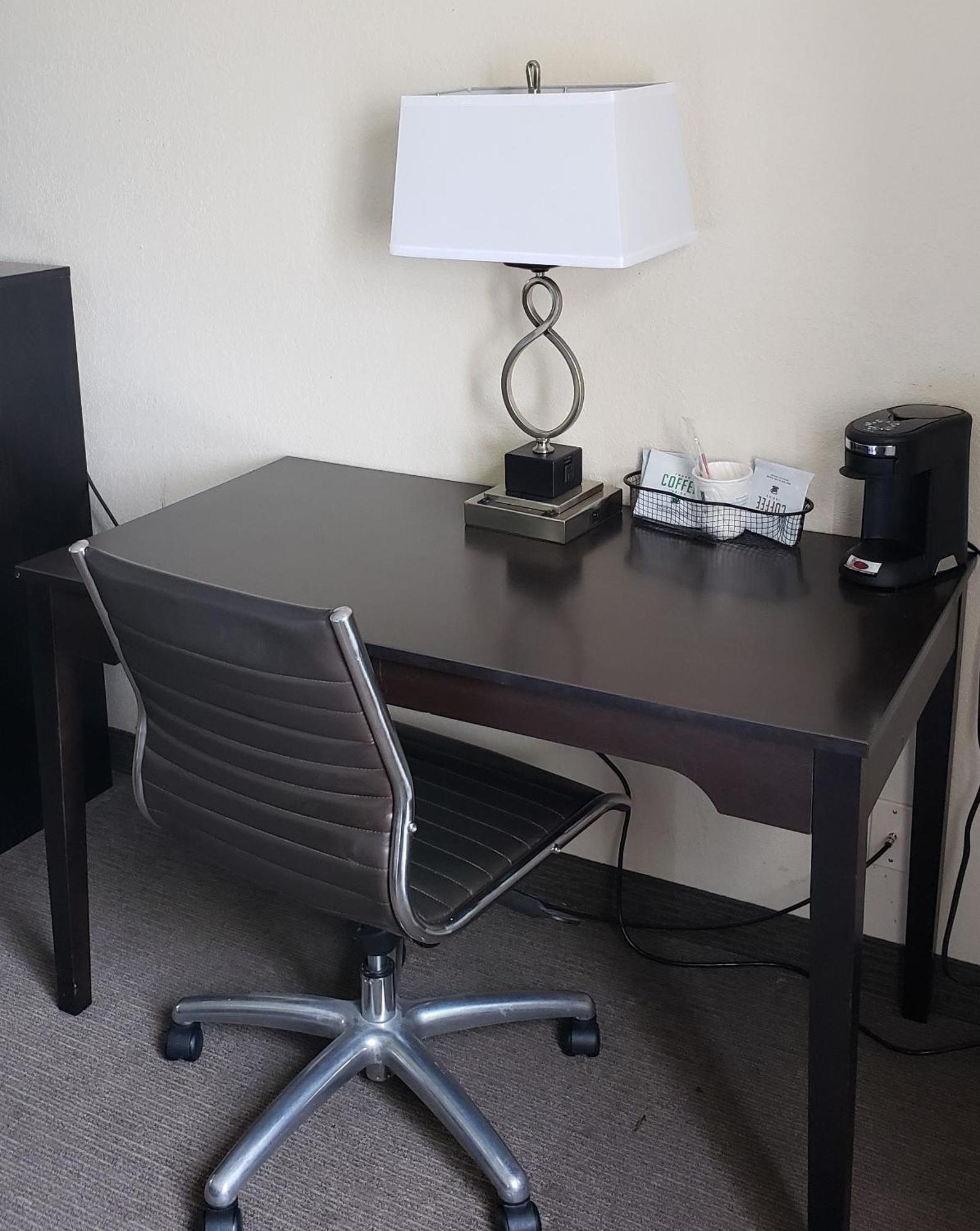 Queen Room with Two Queen Beds - First Floor Access/Non-Smoking,1218379318:JPEG