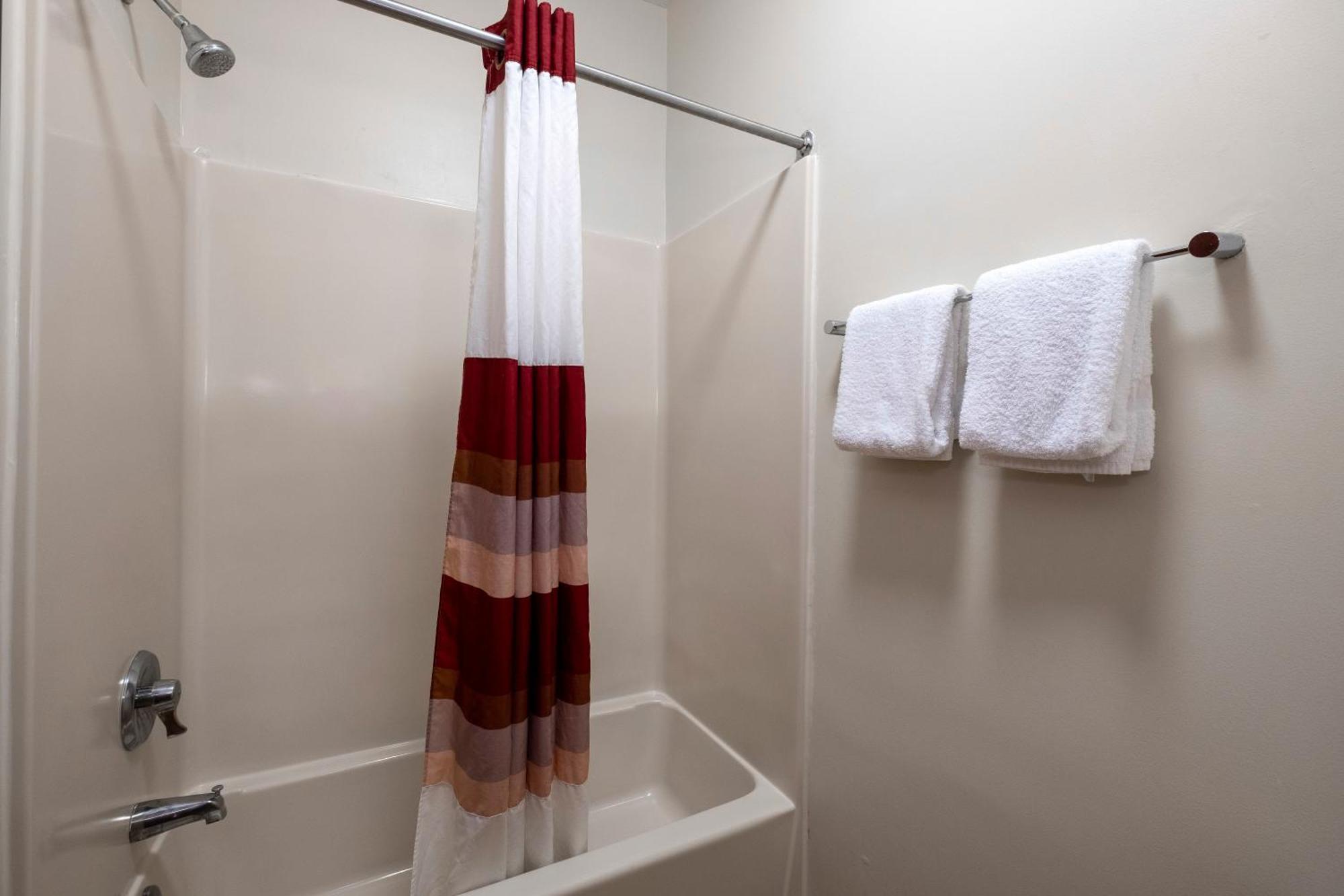 Deluxe Room with Two Double Beds Smoke Free,1218418957:JPEG