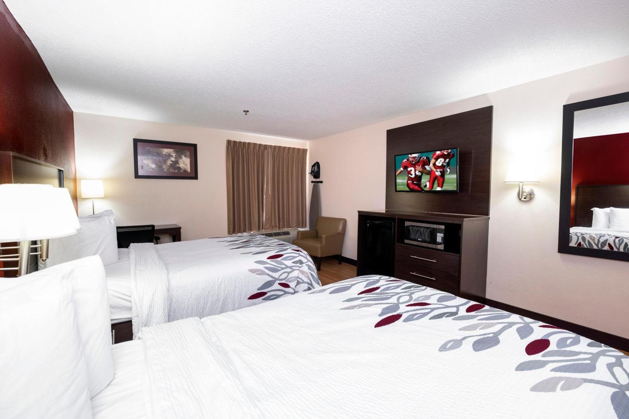 Deluxe Room Two Double Beds Smoke
