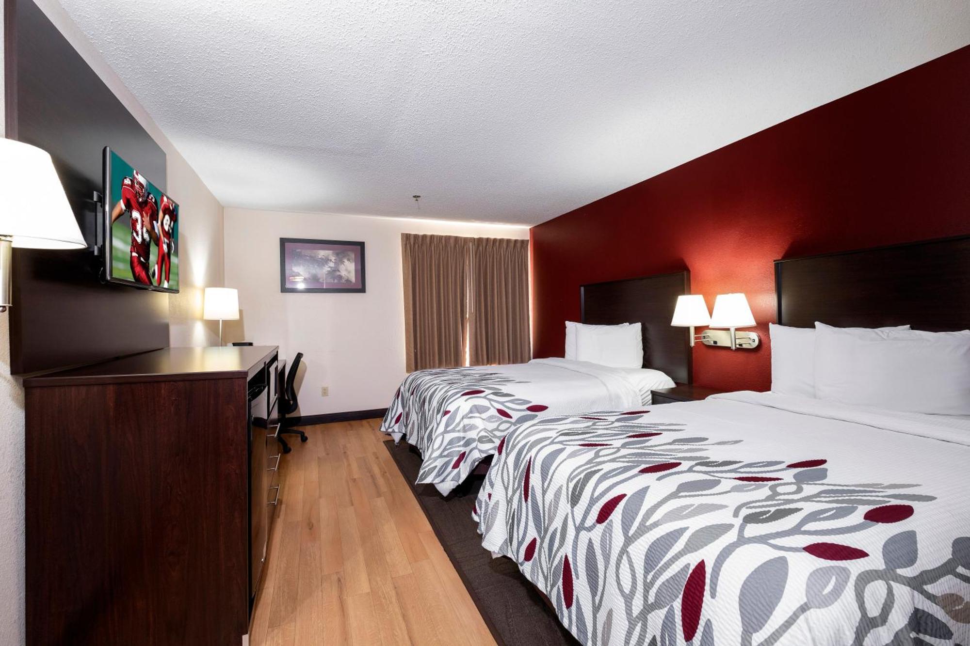 Suite Two Double Beds Smoke