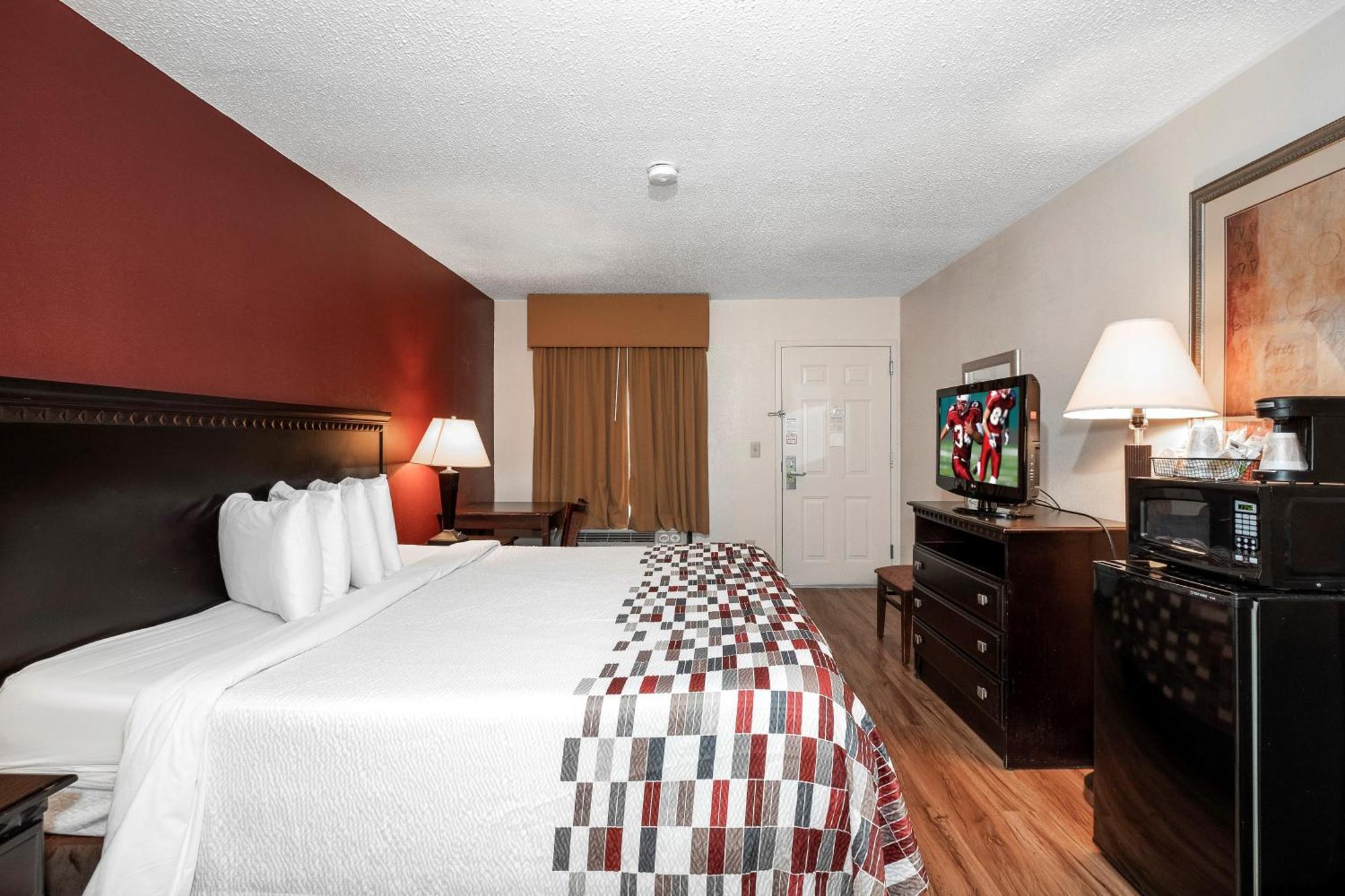 Deluxe King Room Disability Access Non-Smoking