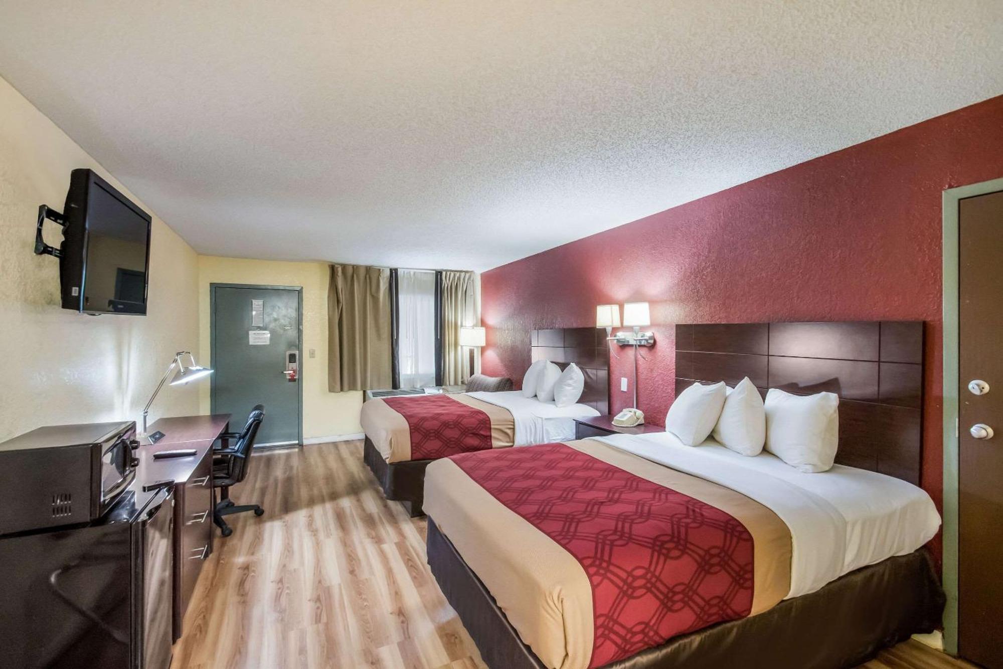 Double Room with Two Double Beds - Accessible/Non-Smoking