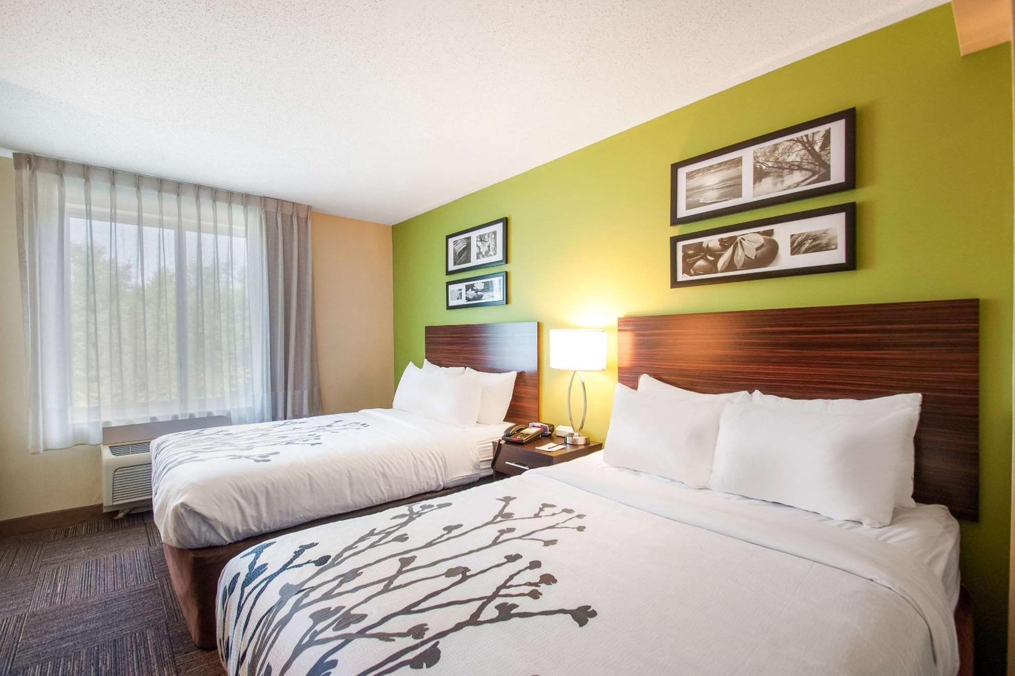 Suite Two Double Beds Non-Smoking