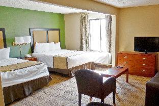 Deluxe Studio Two Queen Beds Non-Smoking