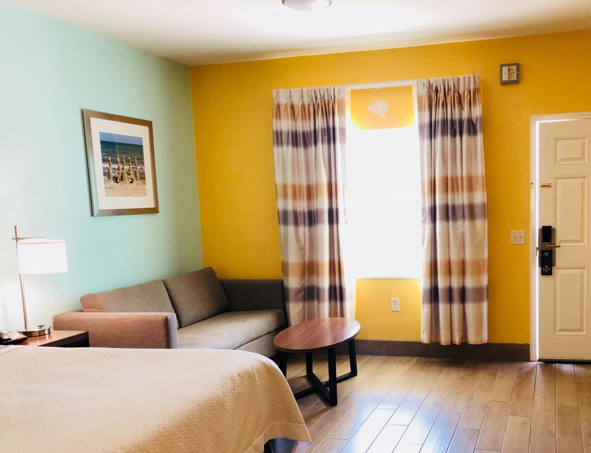 King Room with Roll-In Shower - Mobility/Hearing Accessible - Non-Smoking,1219004593:JPEG