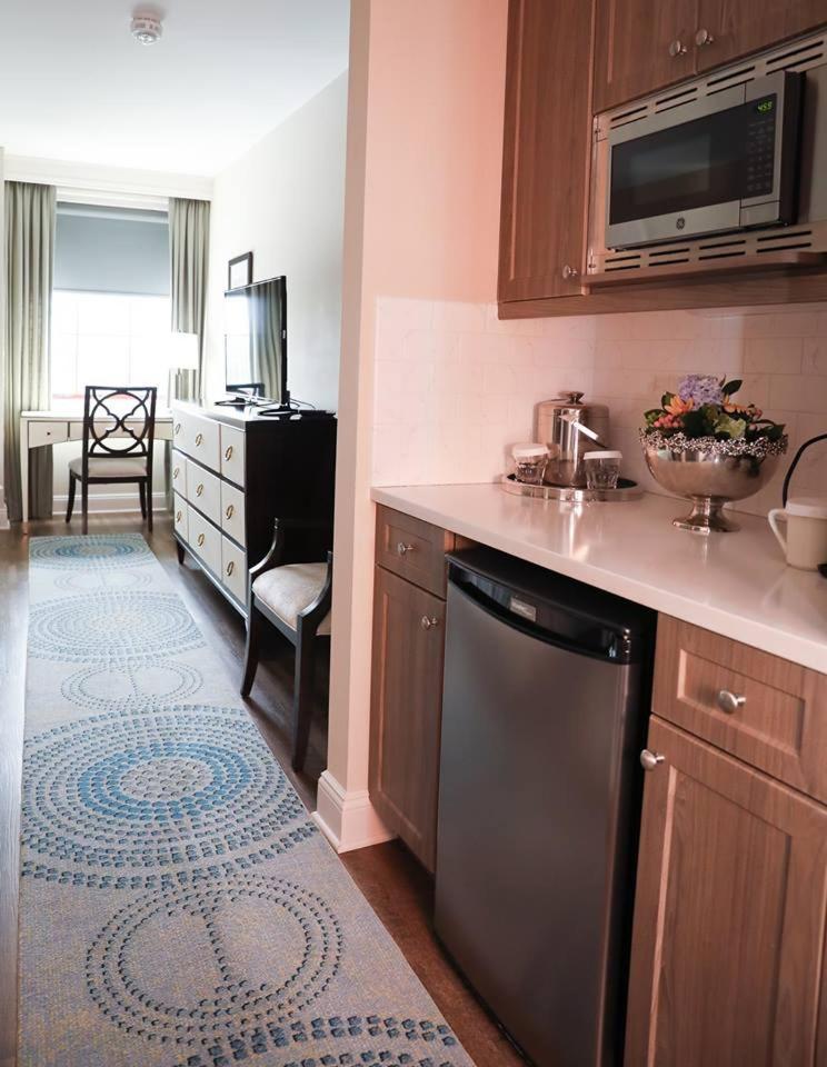 Deluxe Double Room Shower