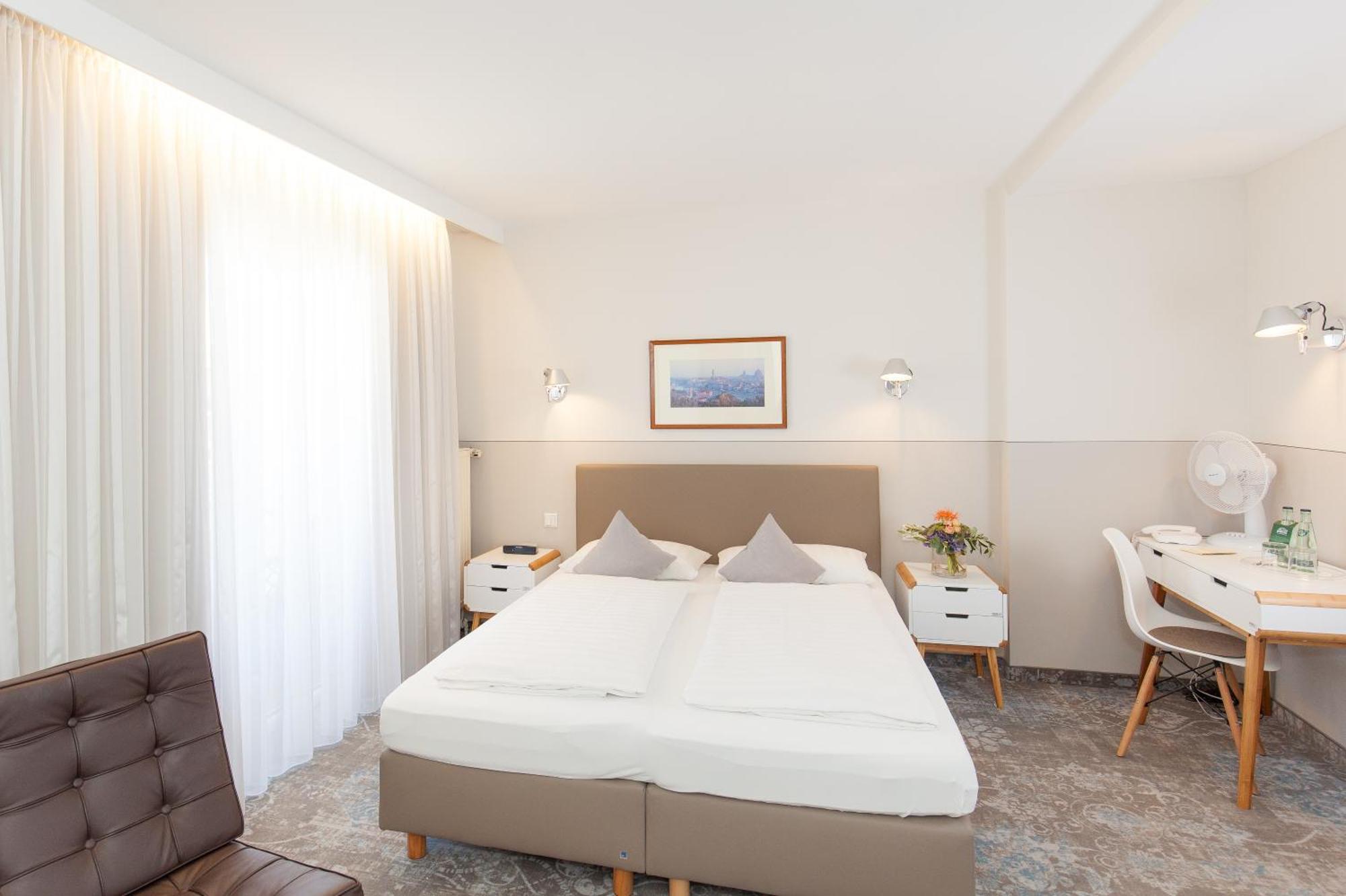 Large Double Room