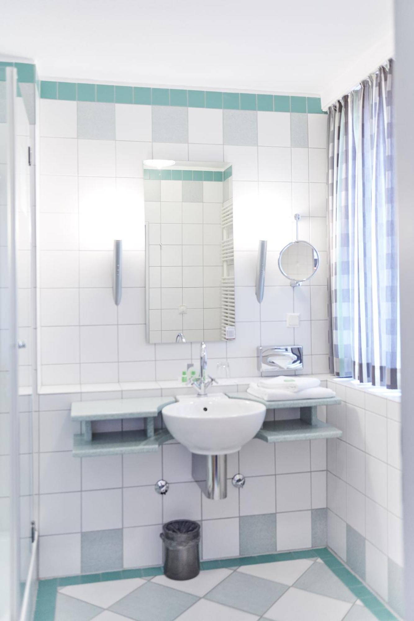 Small Single Room