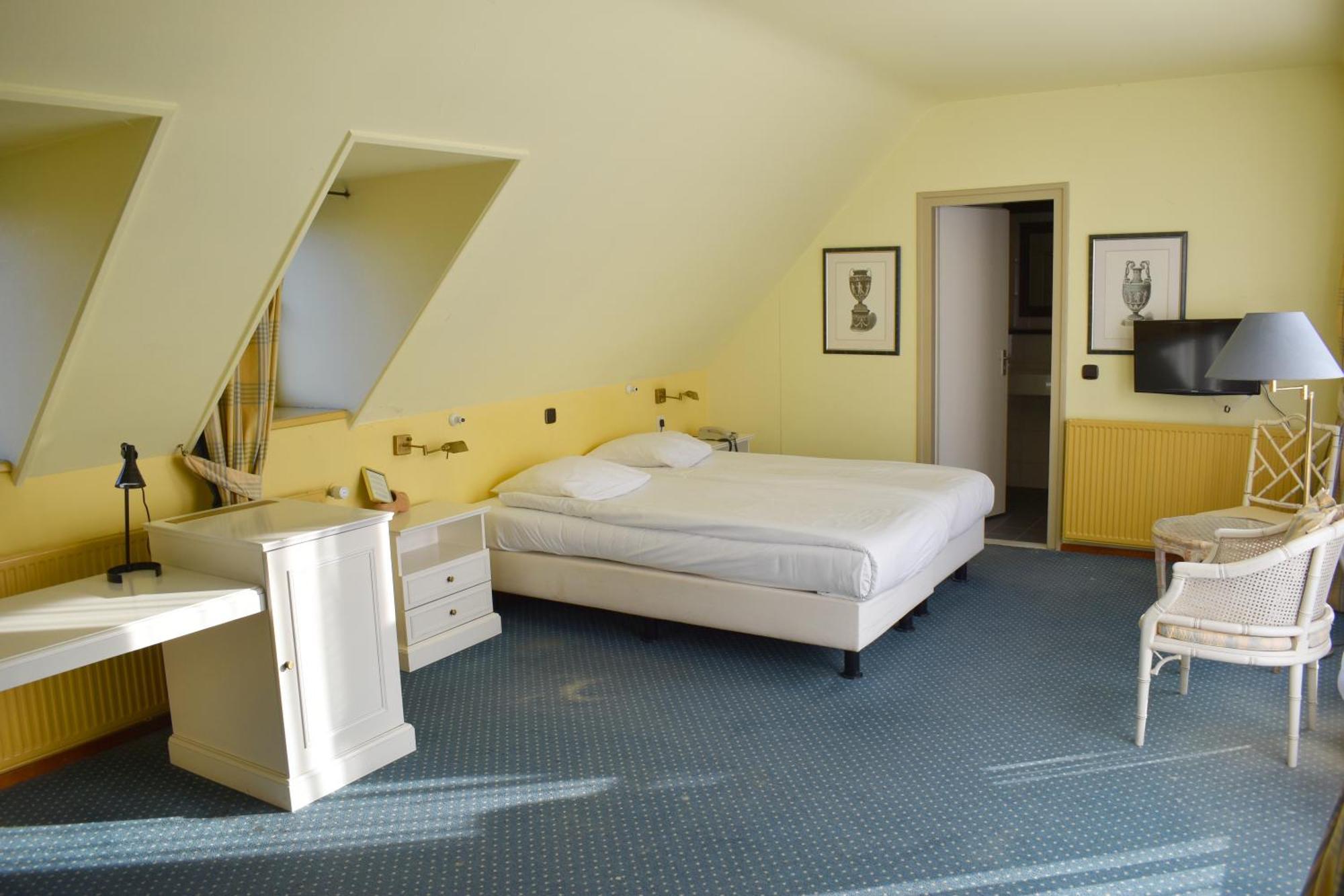 Standard Double Room with Balcony,1219536400:JPEG