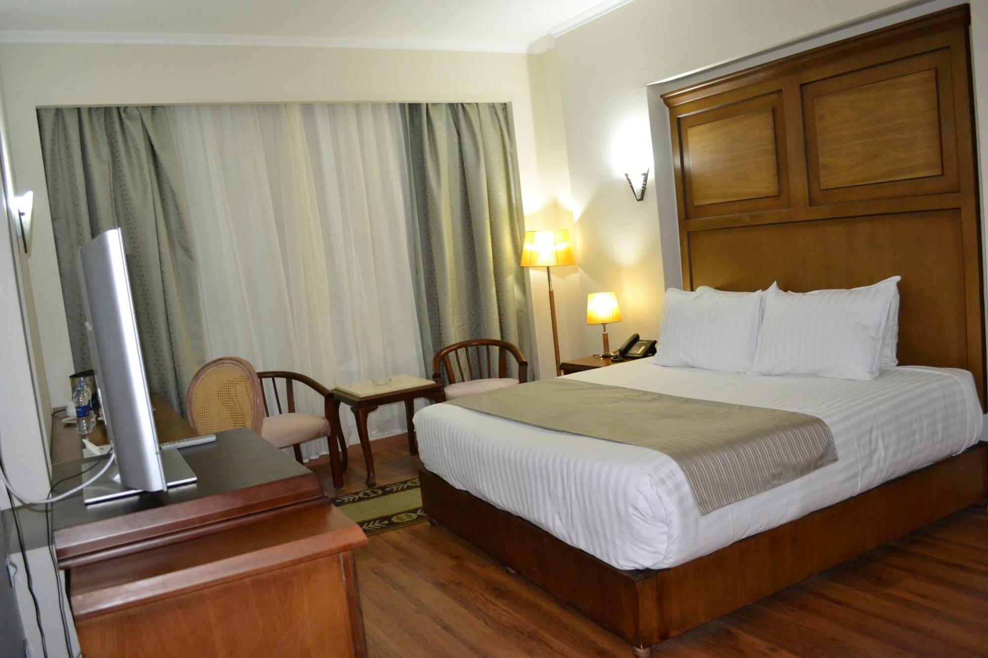 Junior Suite Nile view