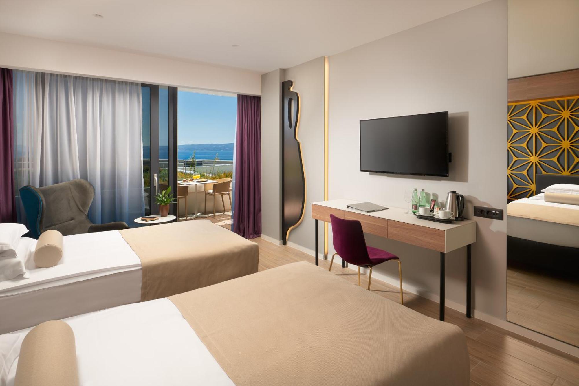 Superior Double or Twin Room Sea View
