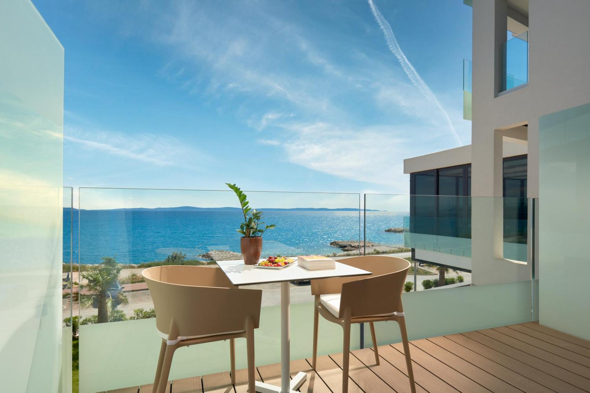 Standard Double or Twin Room with Sea View,1282521616:JPEG