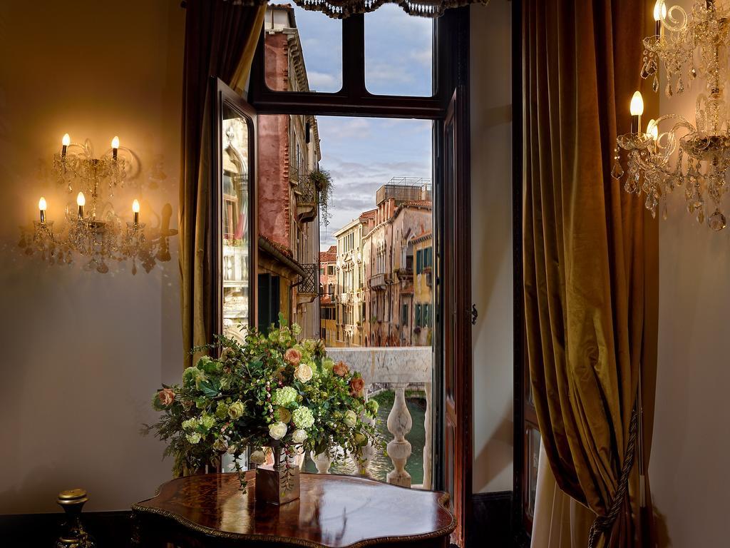 Executive Suite Canal View