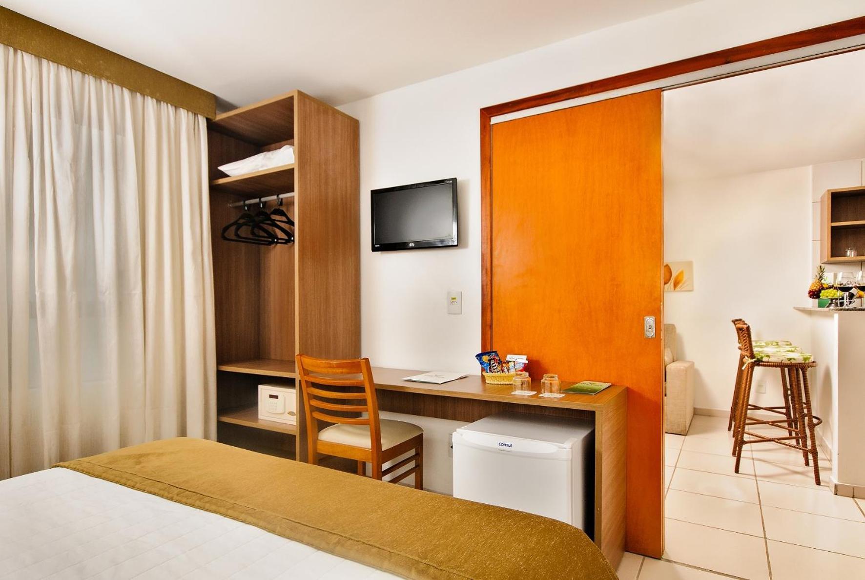 Executive Suite,1654270559:JPEG