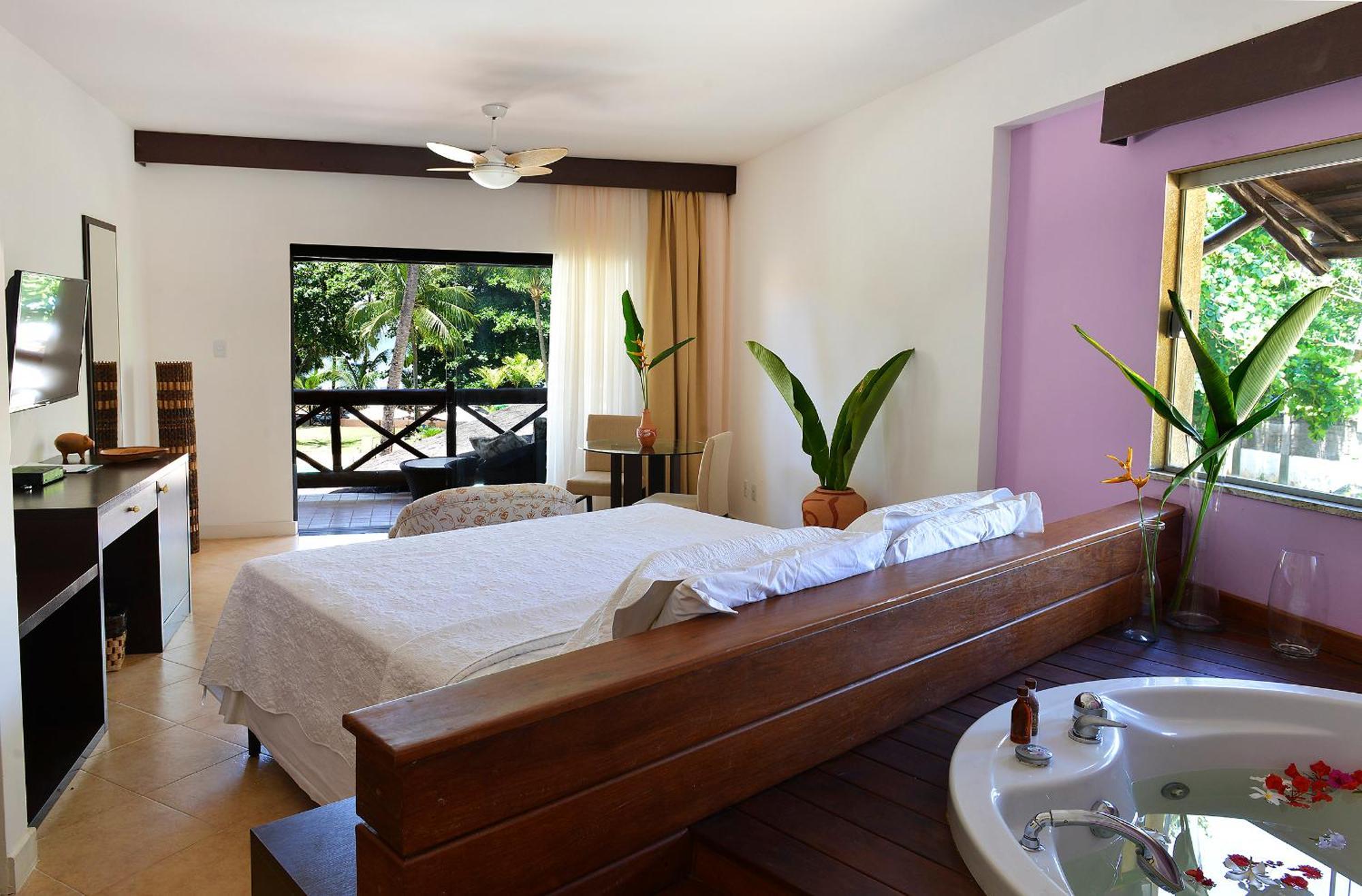 King Suite Spa Bath