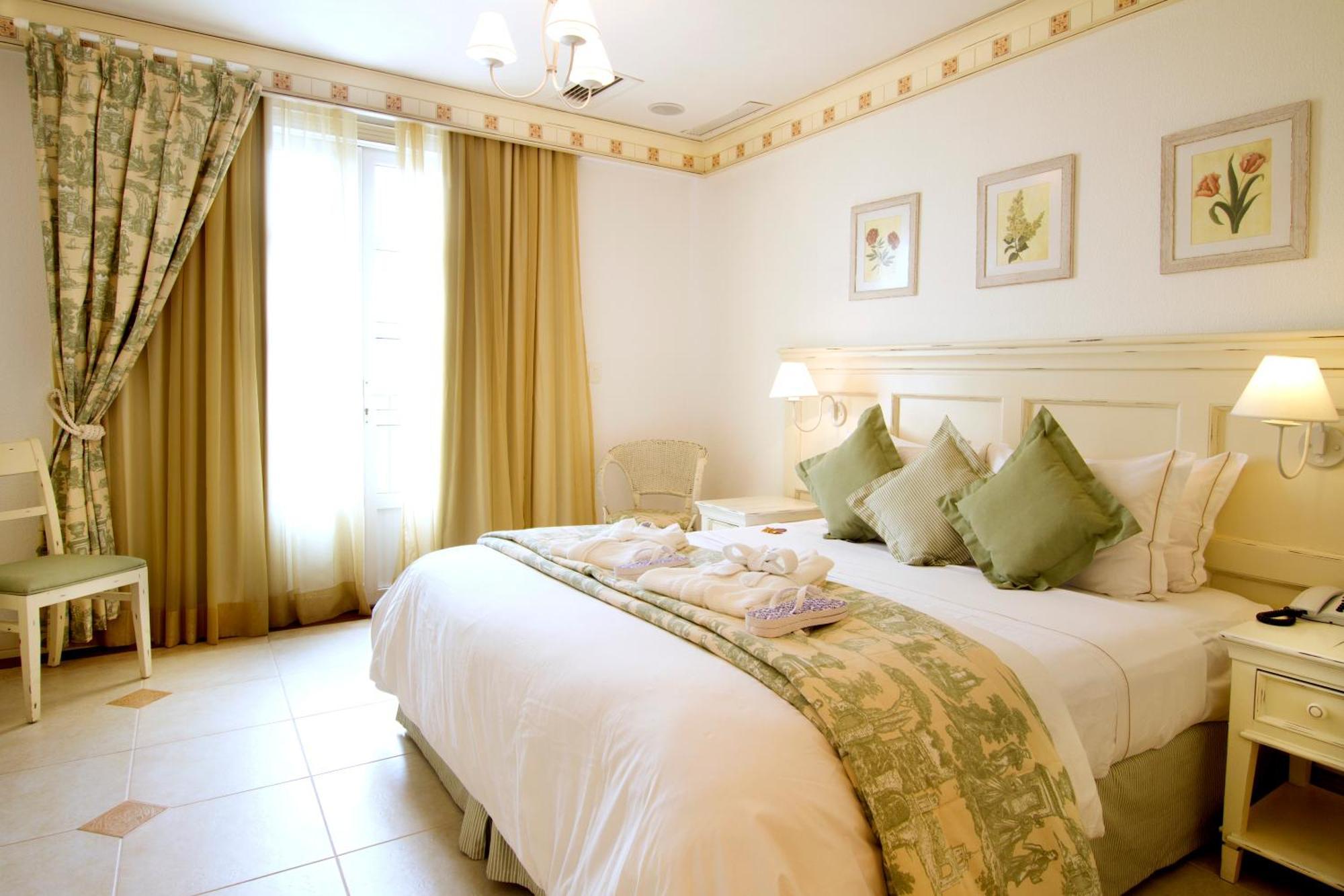 Superior Junior Suite