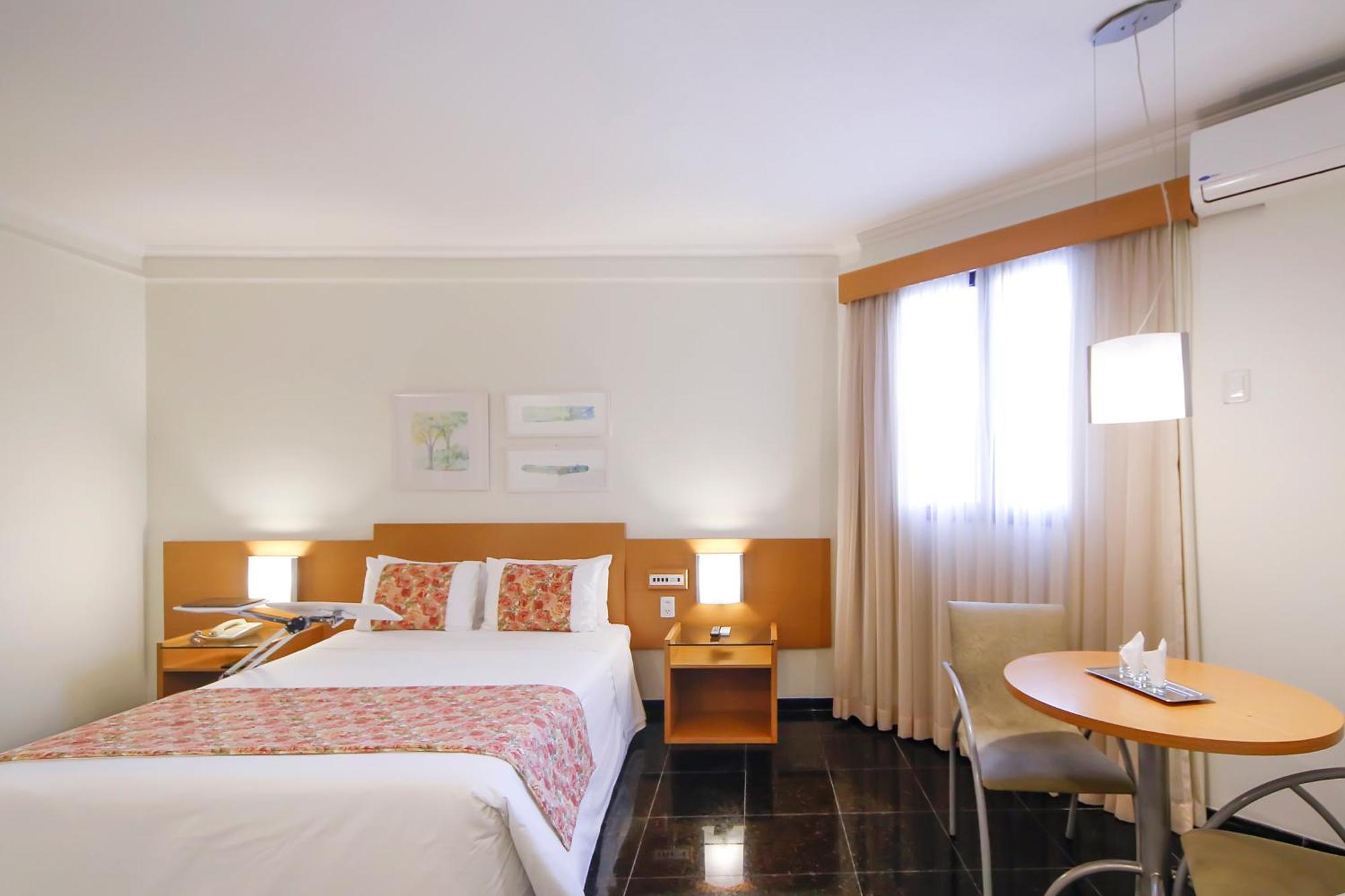 Quarto Superior com Cama Queen-size