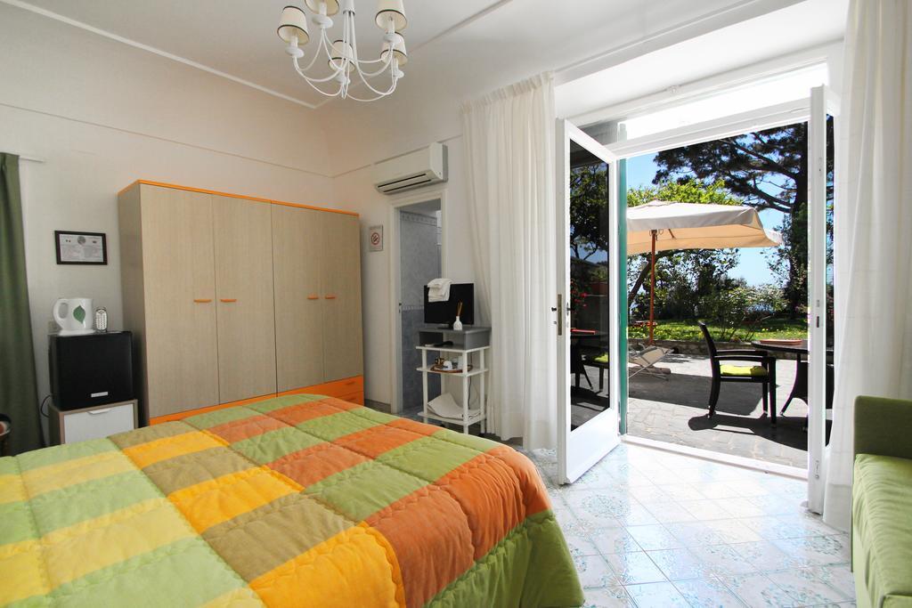 Chambre Double ou Lits Jumeaux avec Terrasse - Vue sur Mer