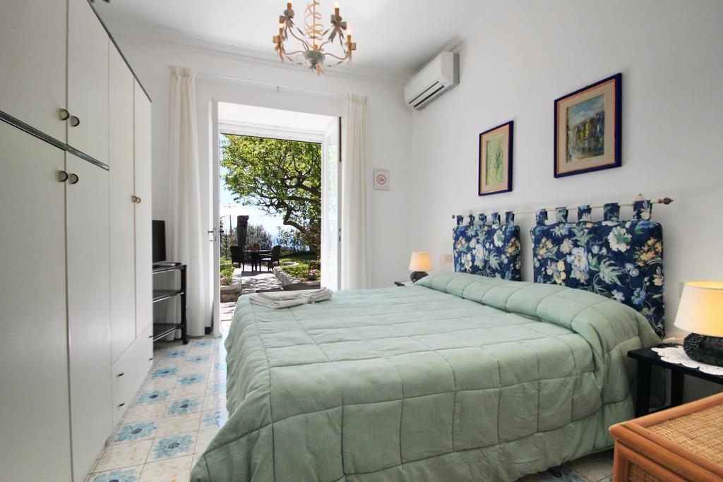 Double or Twin Room Terrace Sea View