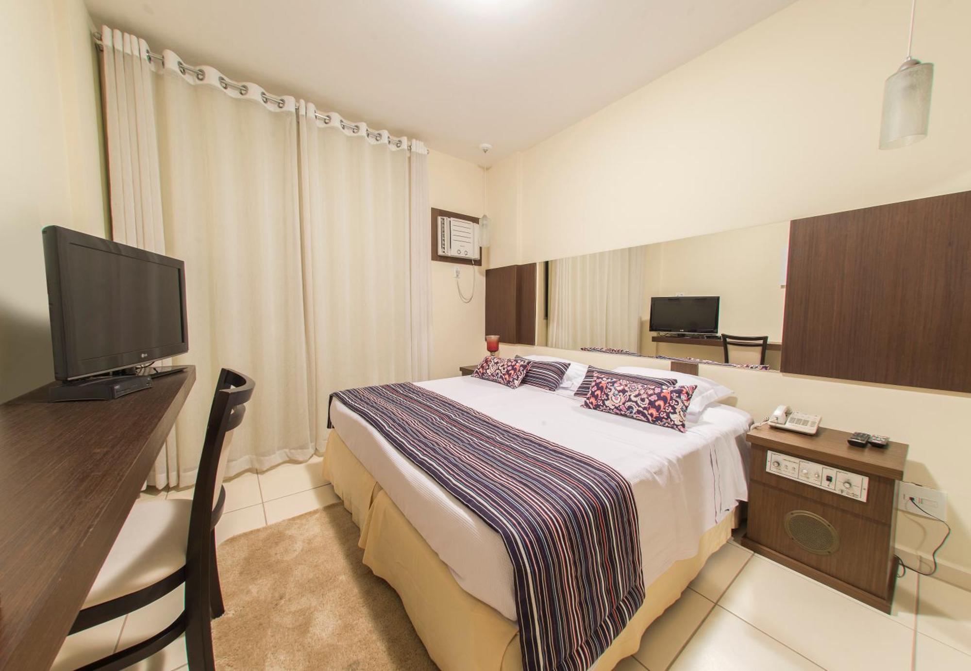 Double Room Queen Bed