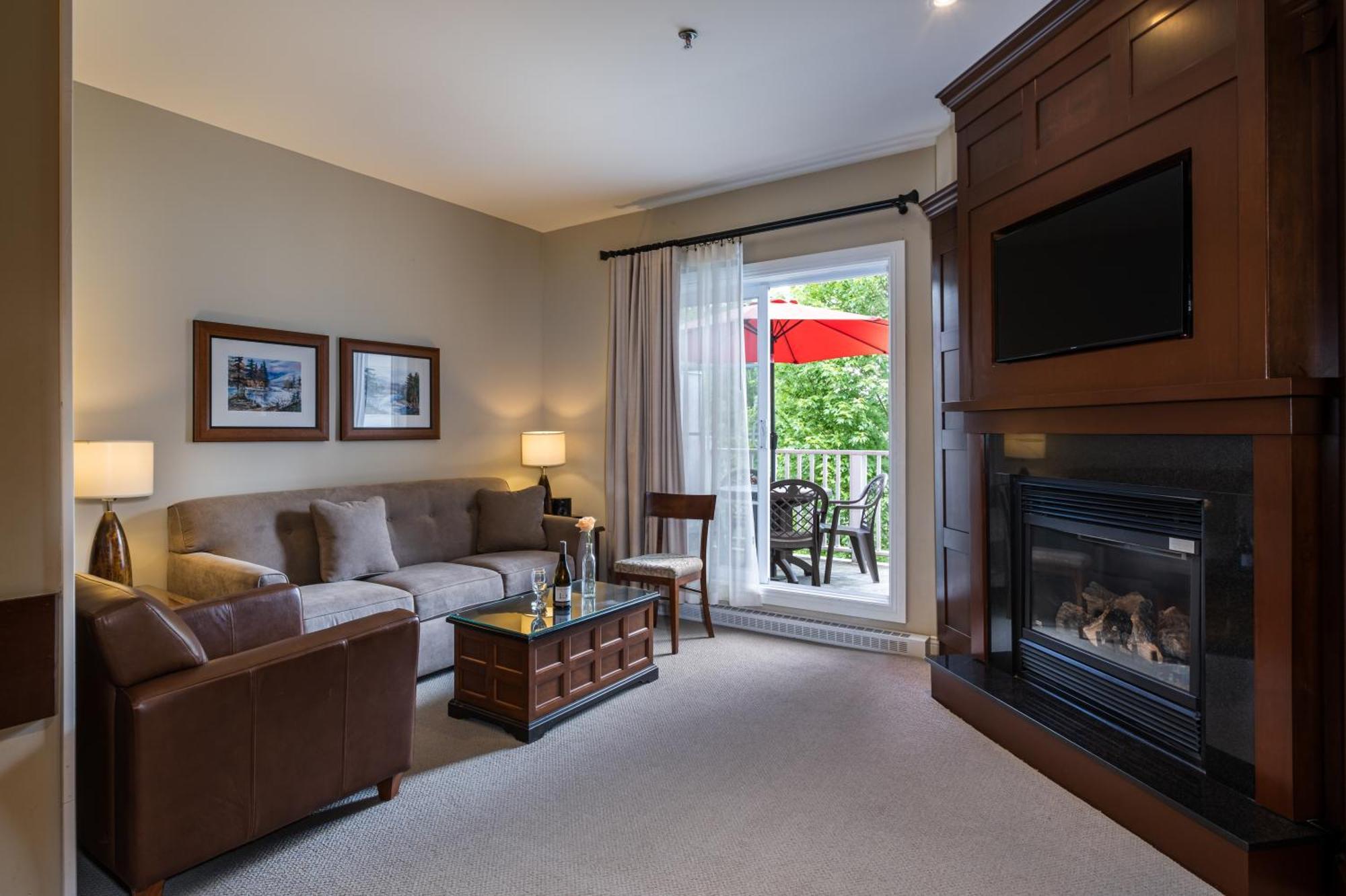 One-Bedroom Family Suite