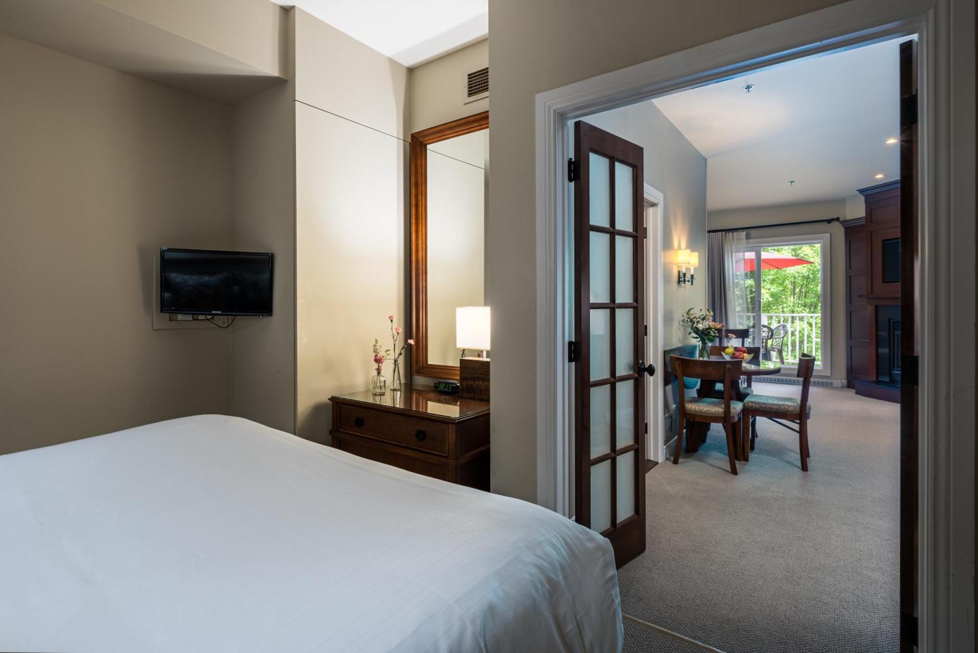 One-Bedroom Family Suite