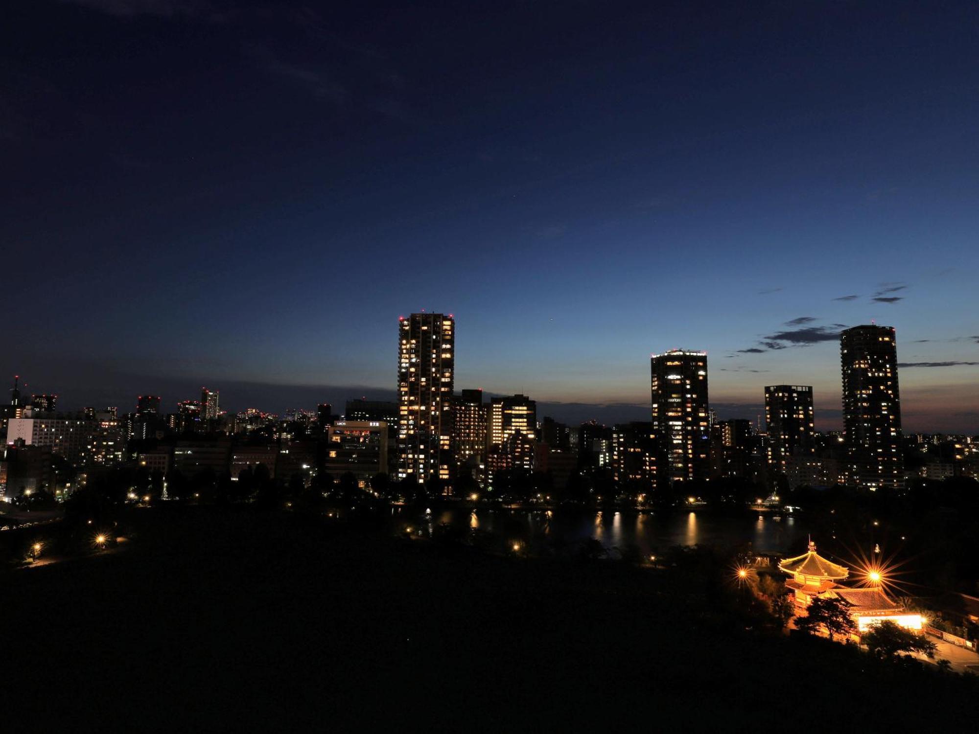 Double Room Lake View City View Non-Smoking