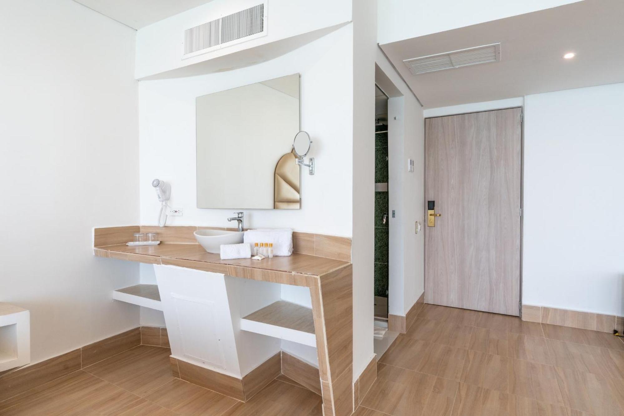 Junior Suite Ocean View (2 Adults)