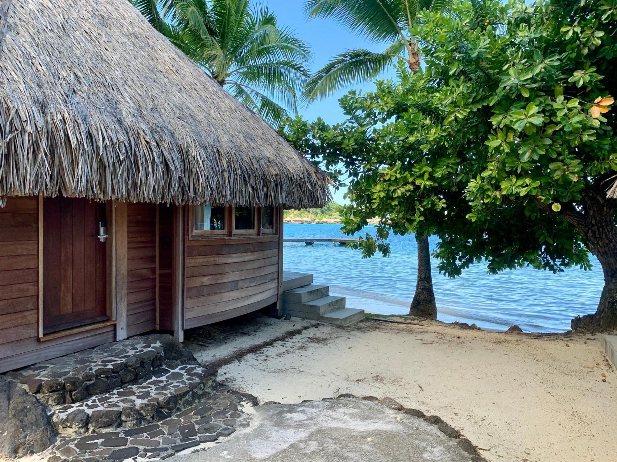 Bungalow Beach Front