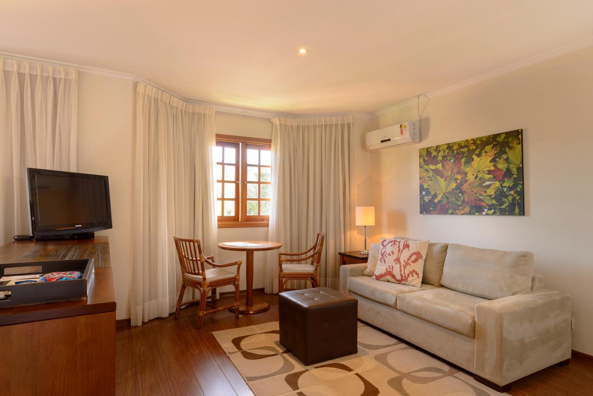 Deluxe Suite