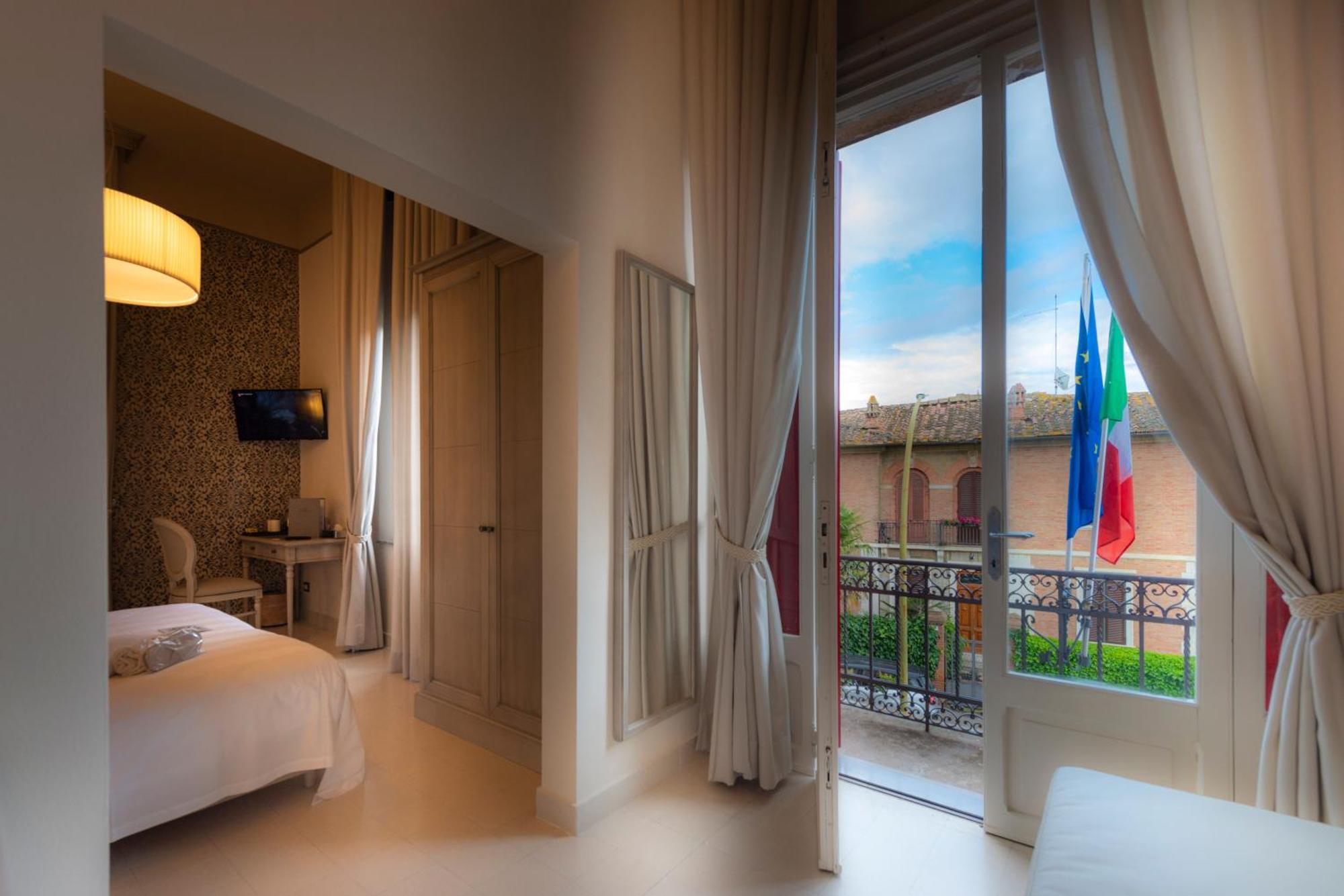 Deluxe Double Room Balcony