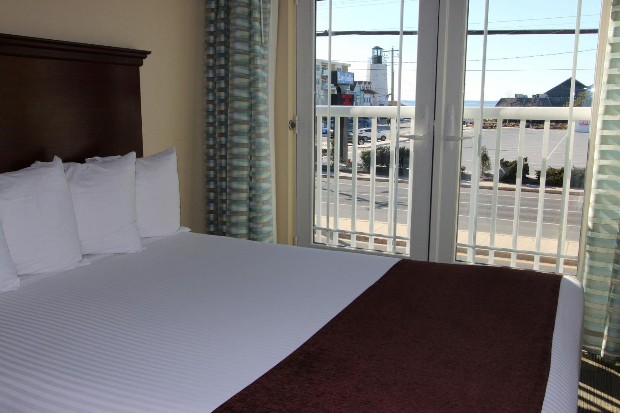 Deluxe King Room Spa Bath Non-Smoking