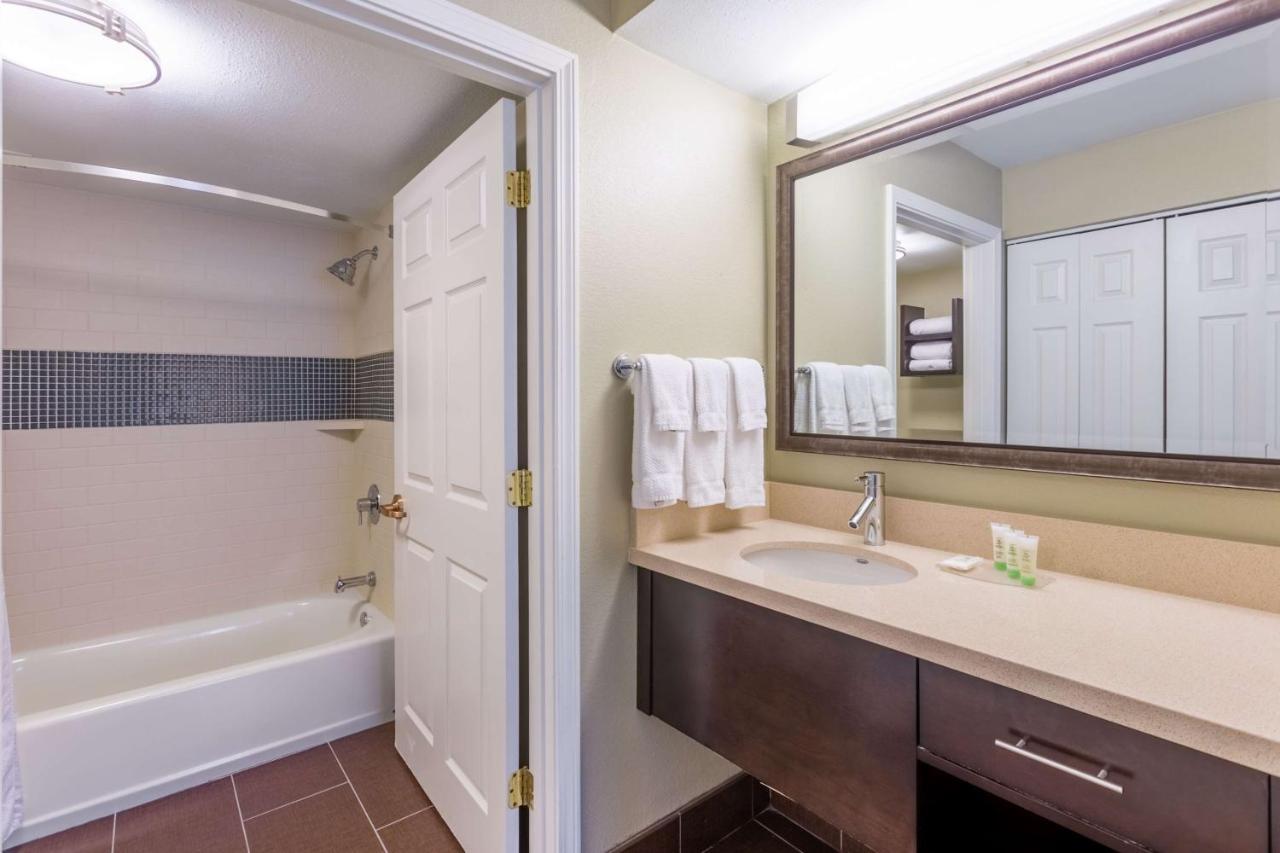 Queen Studio Suite