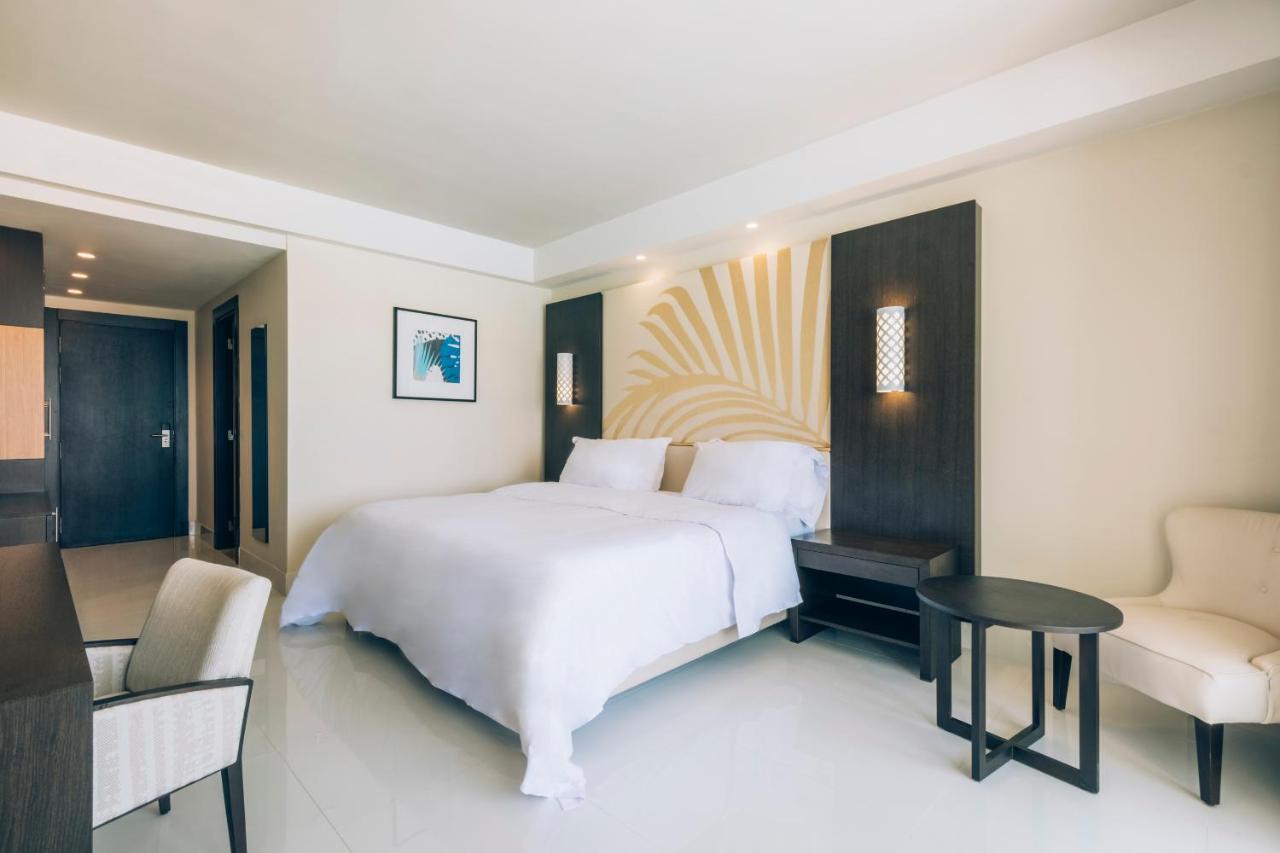 Double or Twin Room Partial Sea View
