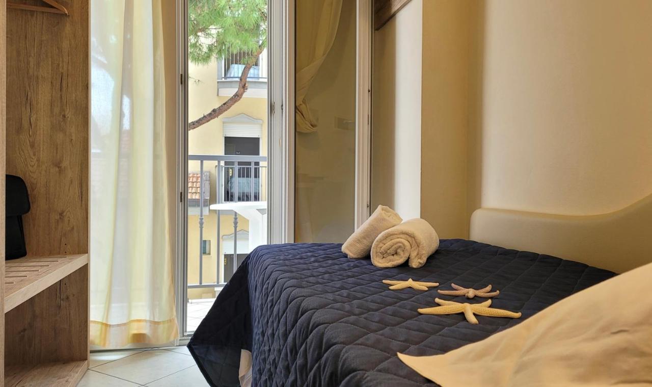 Single Room Balcony