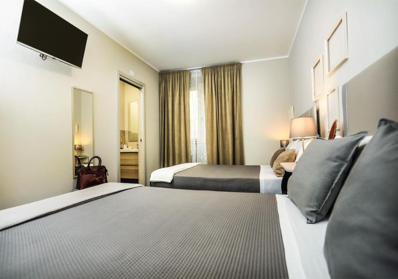 Standard Queen Room Two Queen Beds