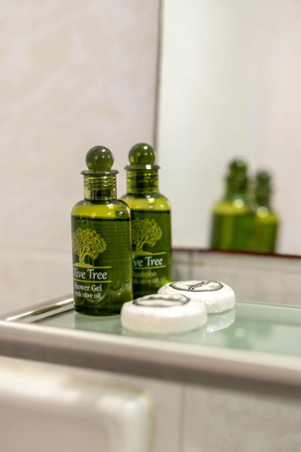 Triple Room with Pool View,1270745224:JPEG