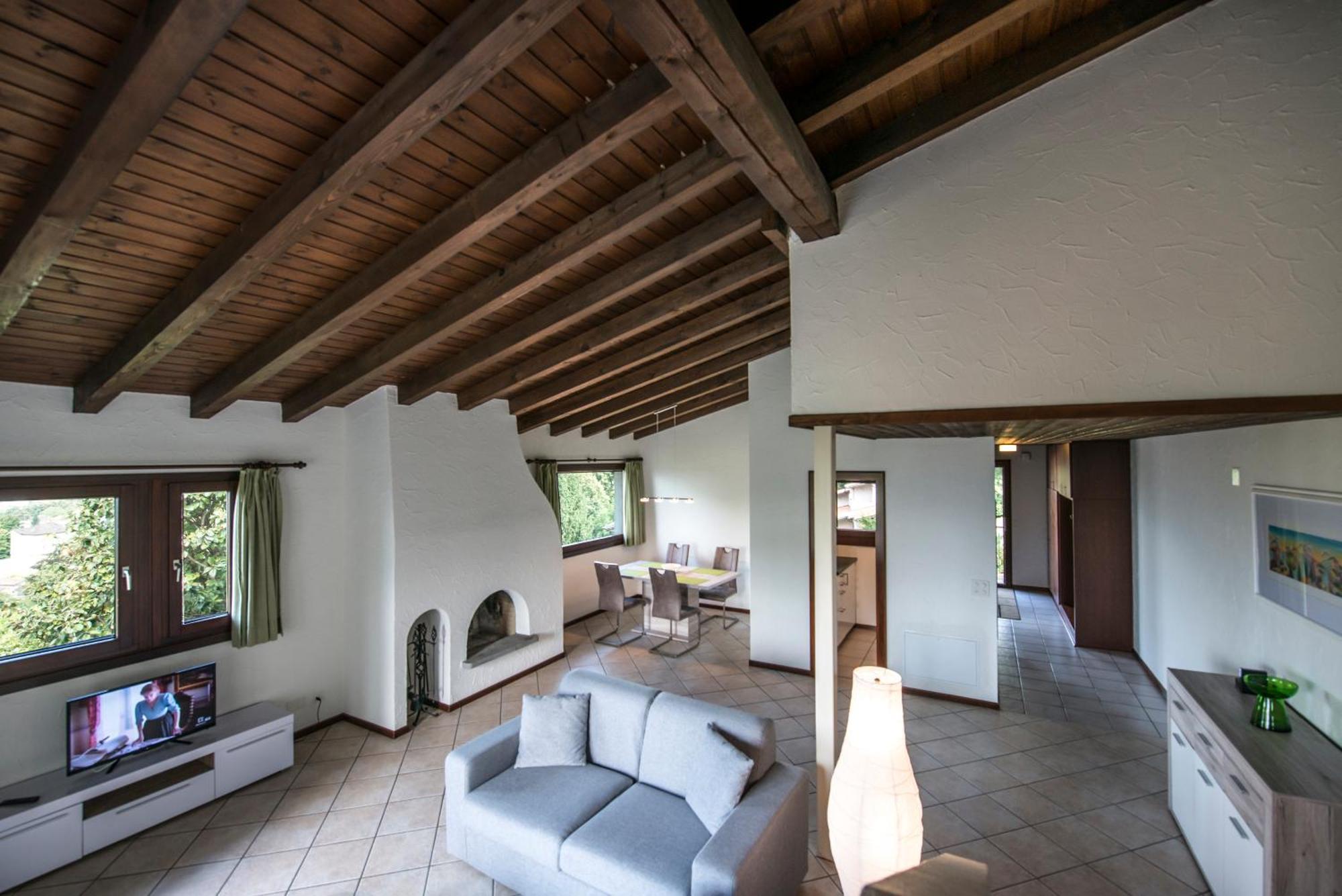 One-Bedroom Apartment Balcony Air-Conditioning