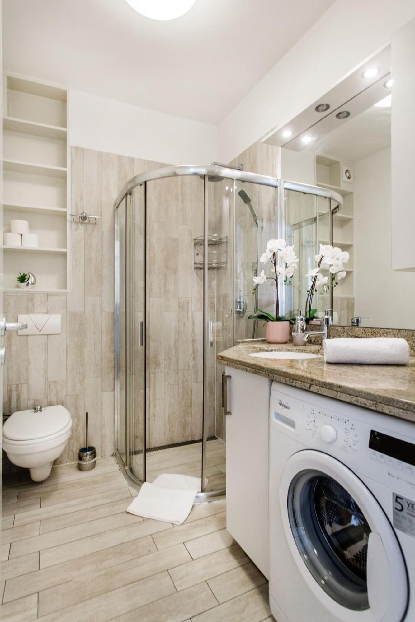 Superior One-Bedroom Apartment