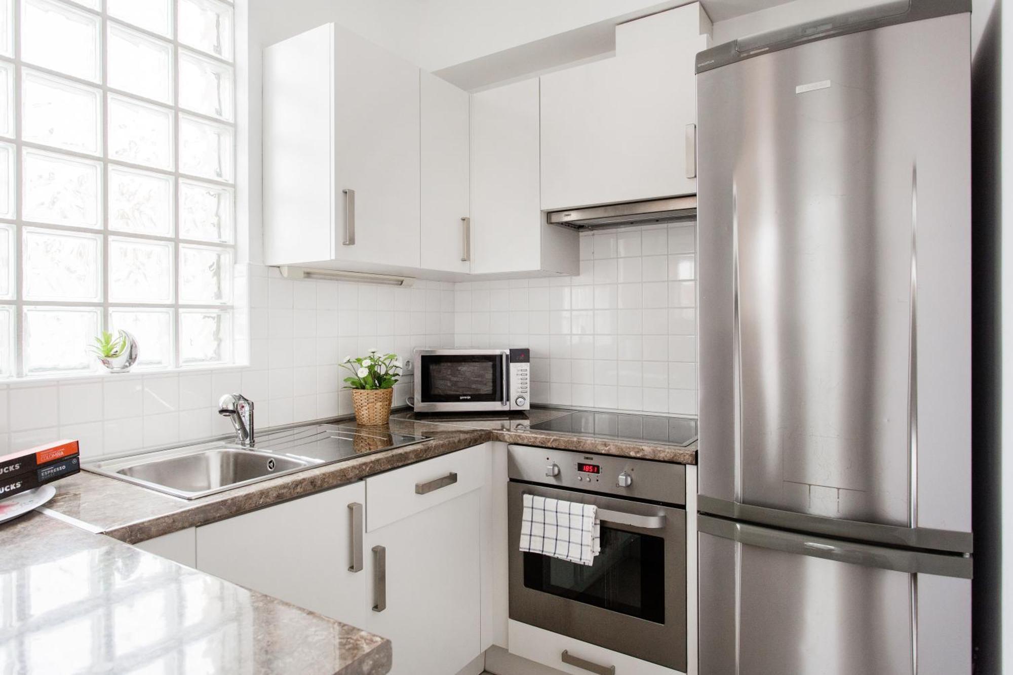 Superior One-Bedroom Apartment