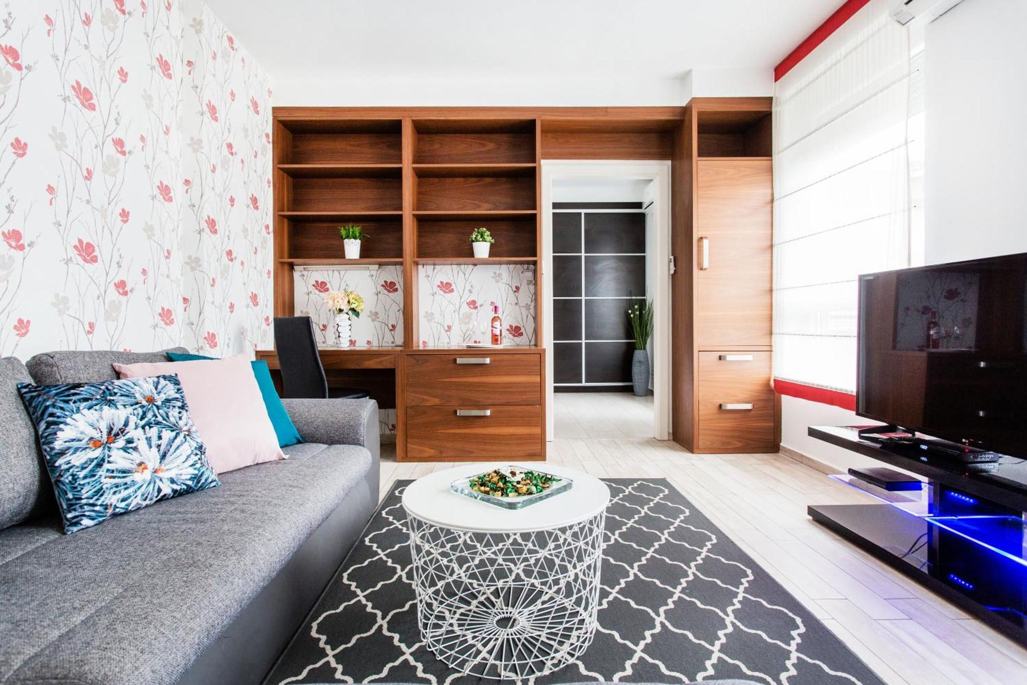 Superior One-Bedroom Apartment