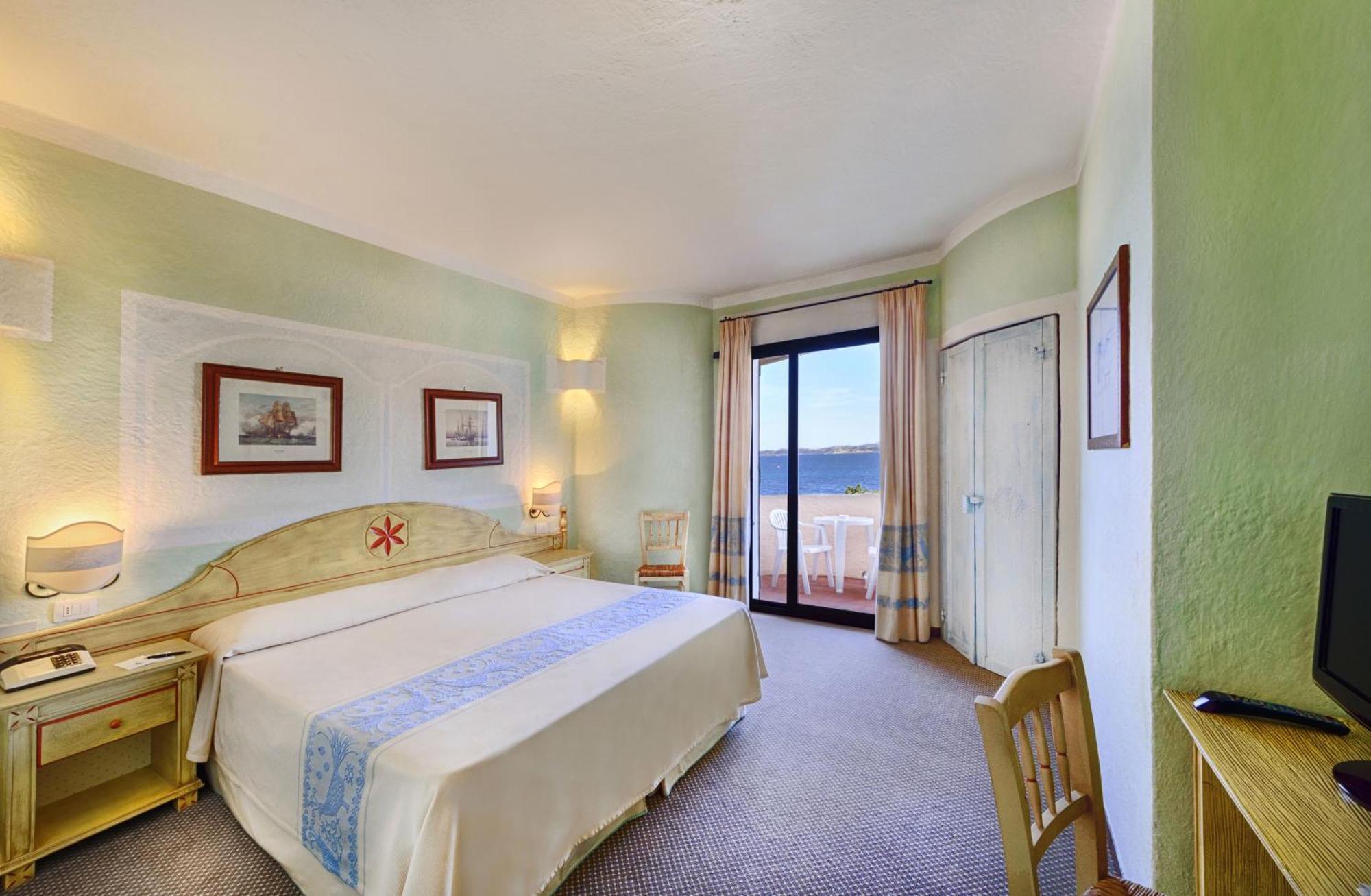 Double or Twin Room Sea View