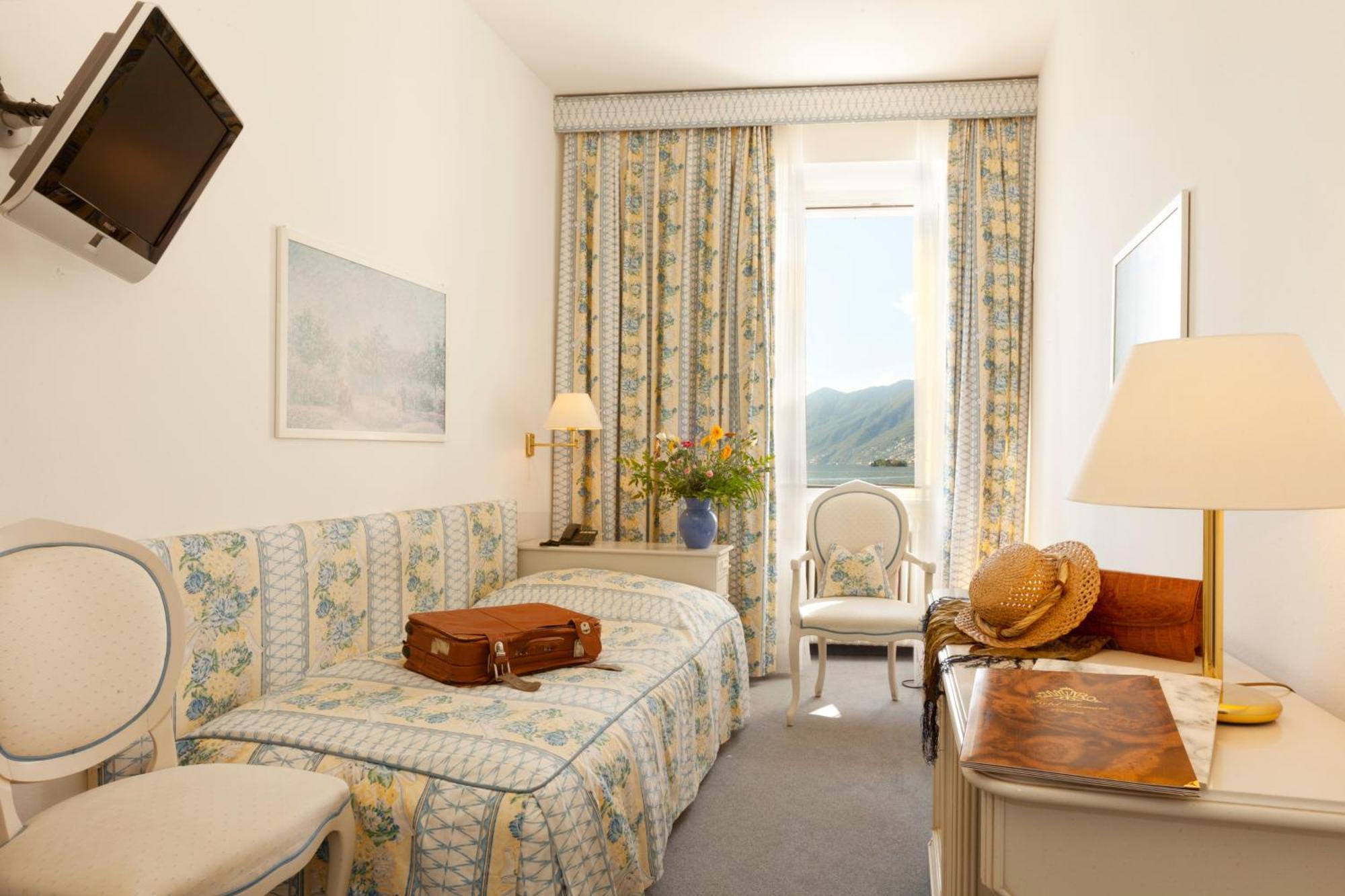 Single Room with Lake View,1227099137:JPEG