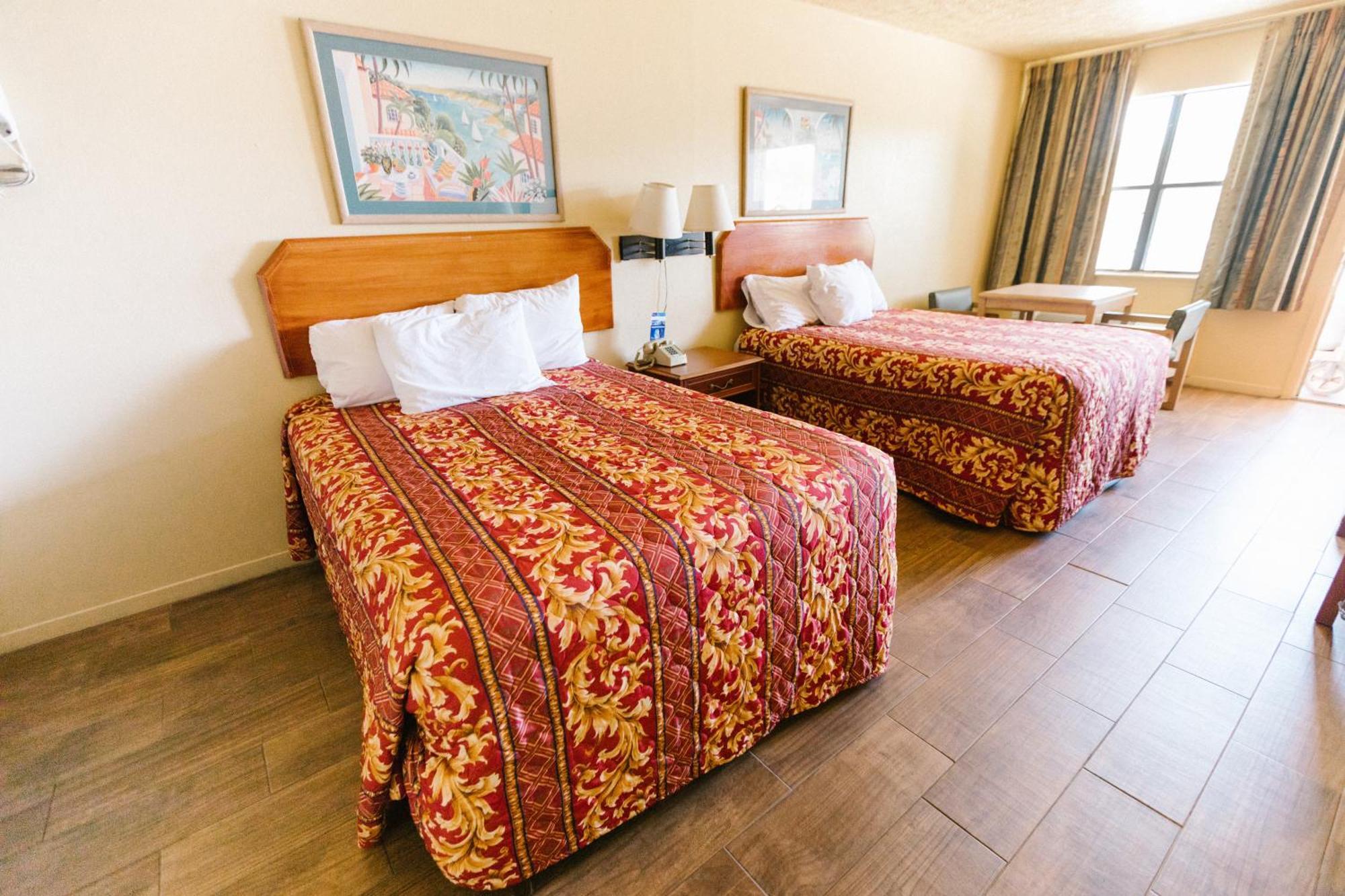 Double Room Two Double Beds Non-Smoking
