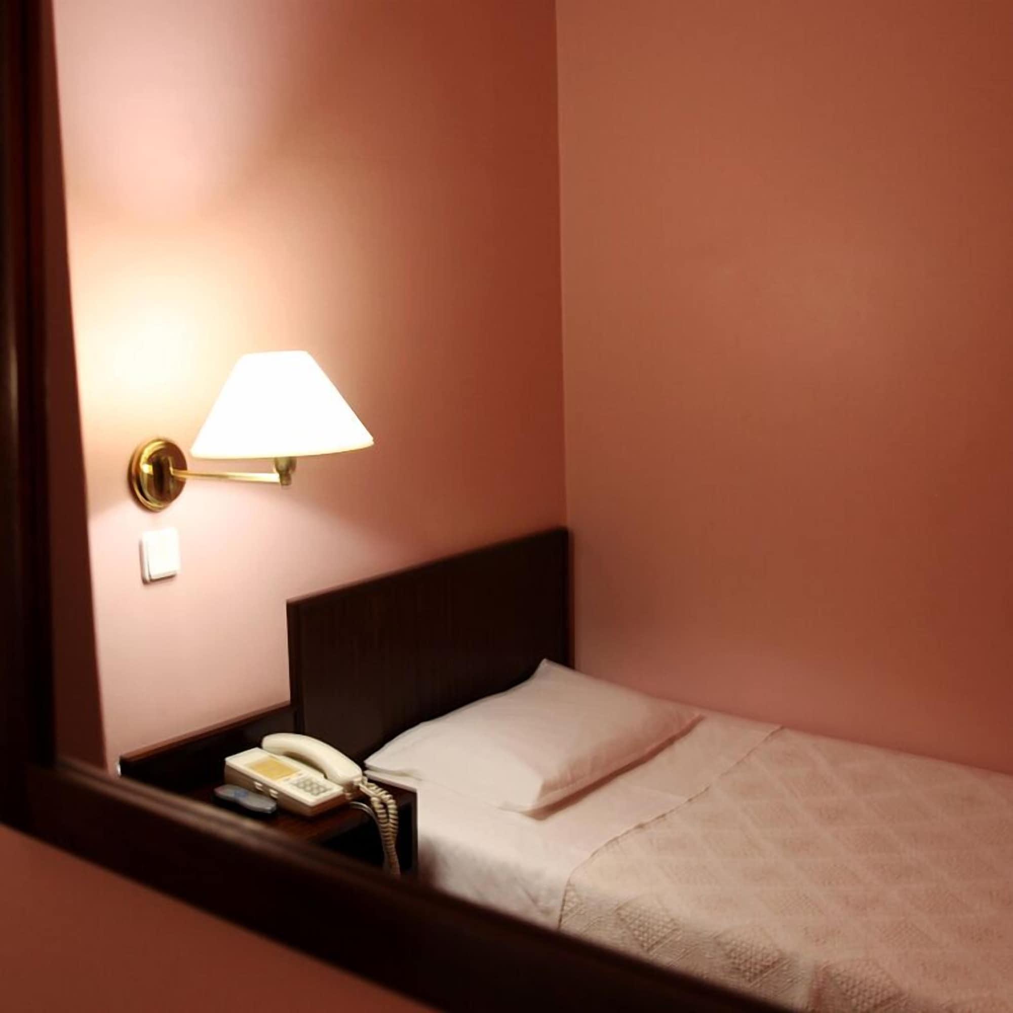 Quarto Individual Económico