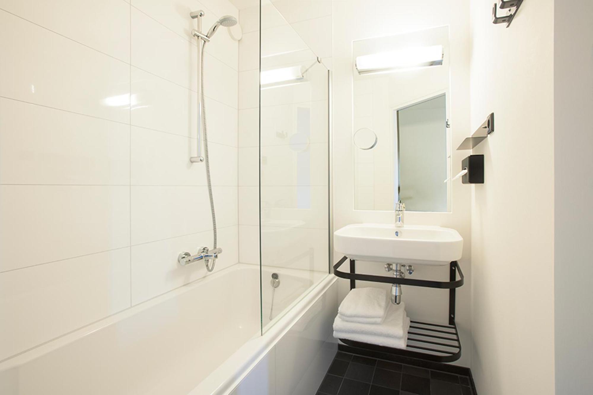 Medium Room - Double or Twin bed,1731466293:JPEG