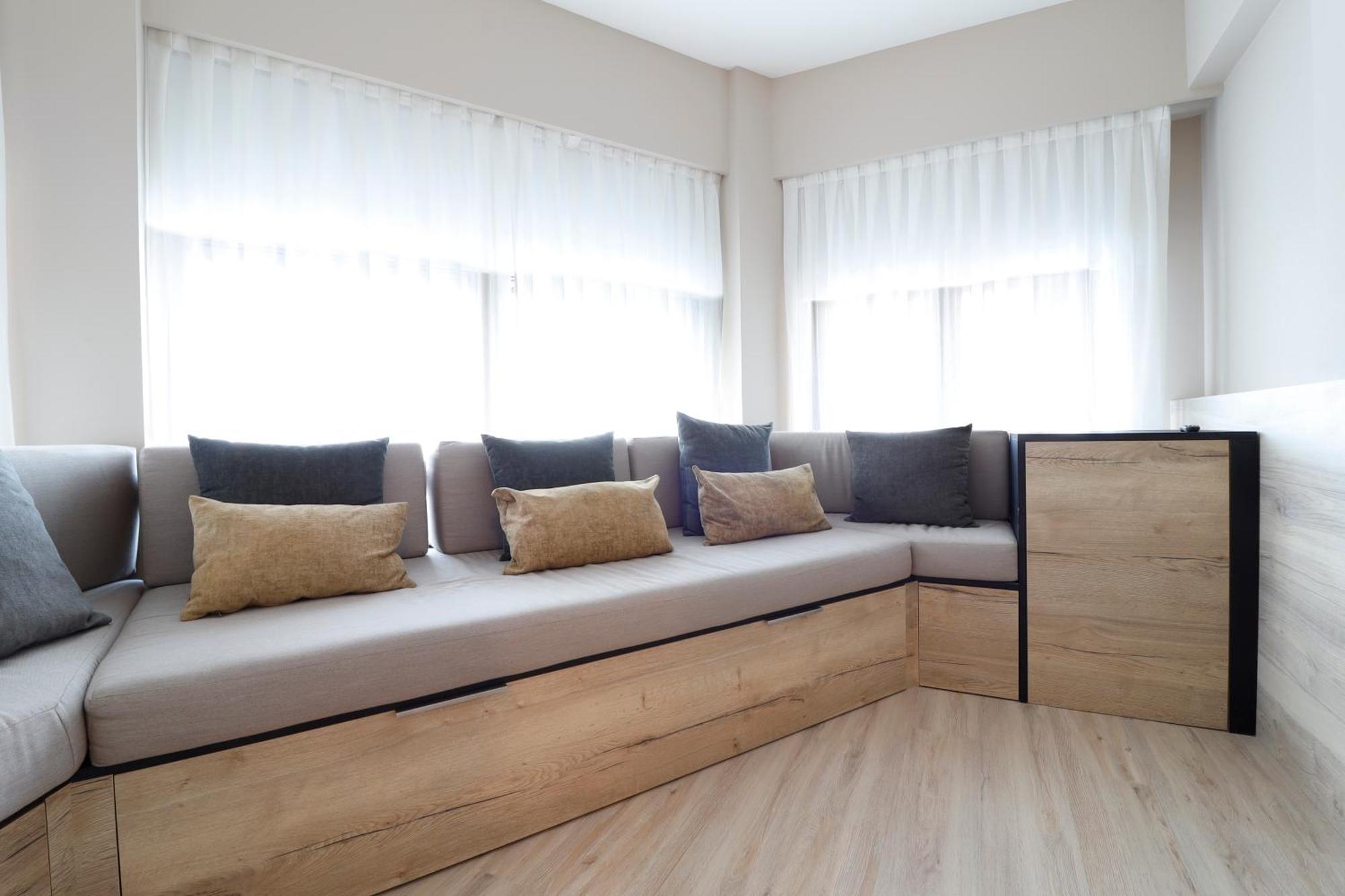 Family Room,1228039547:JPEG