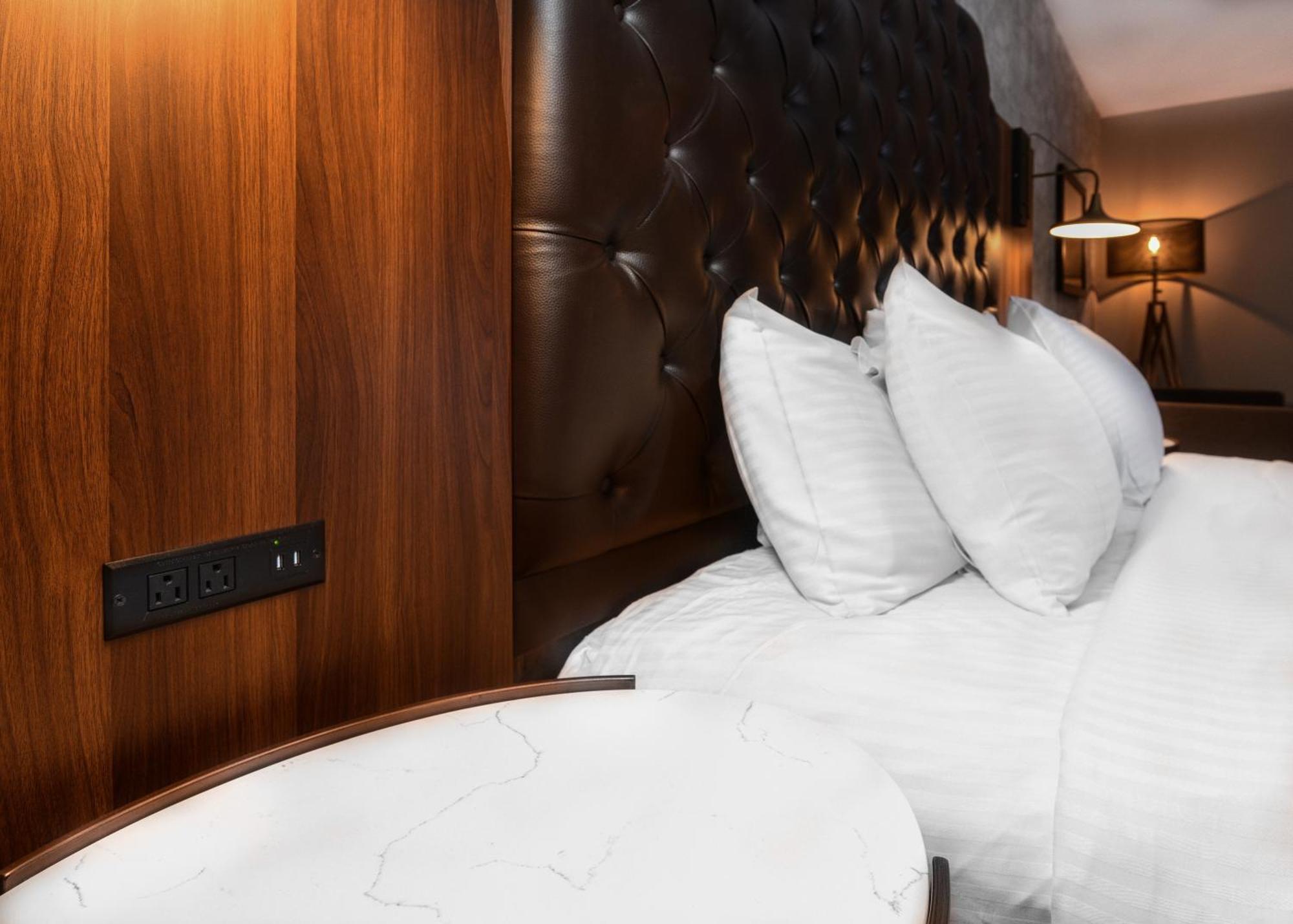 Queen Suite